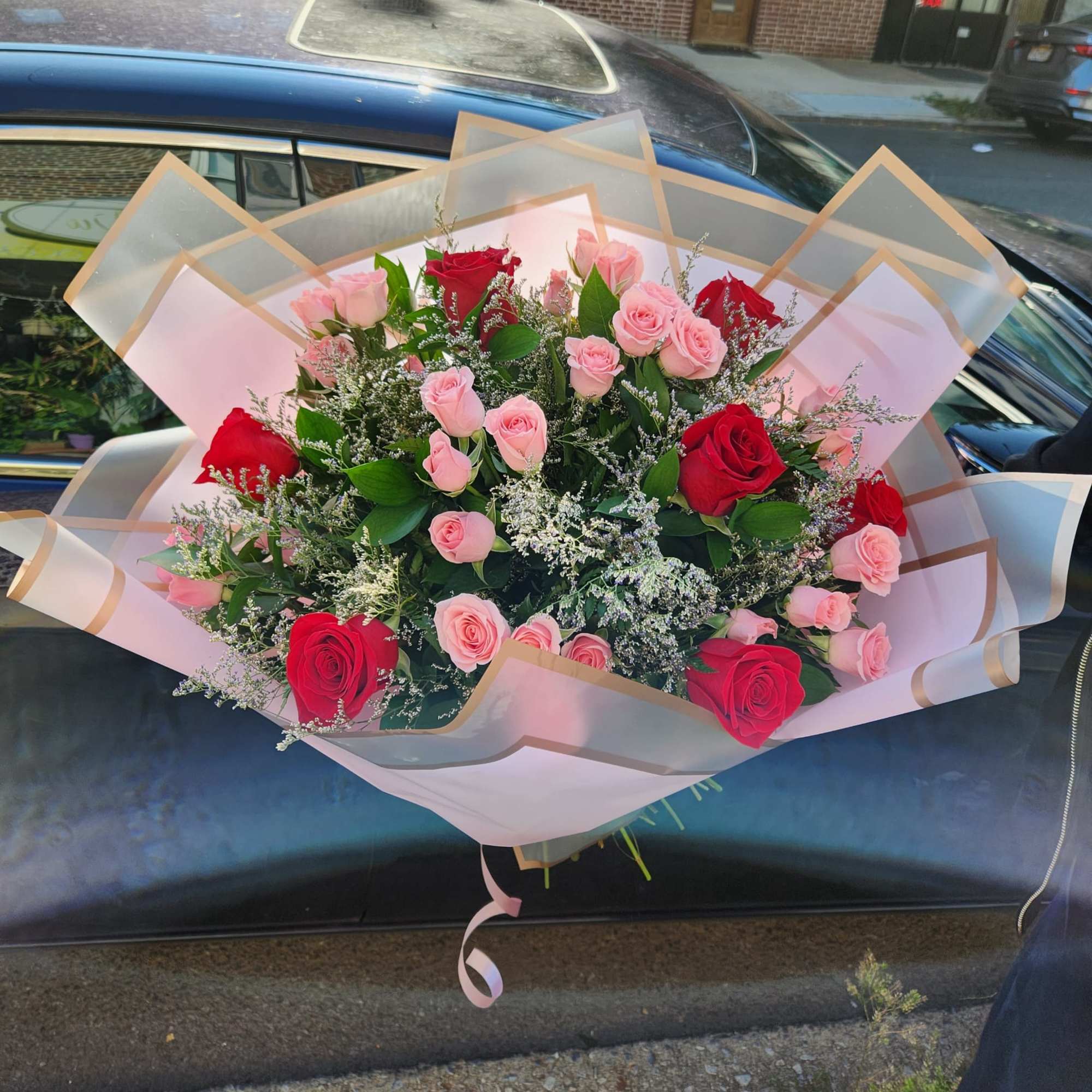 Due to current supply shortages, some substitutions of flowers and containers (hat, photo 2 of 2