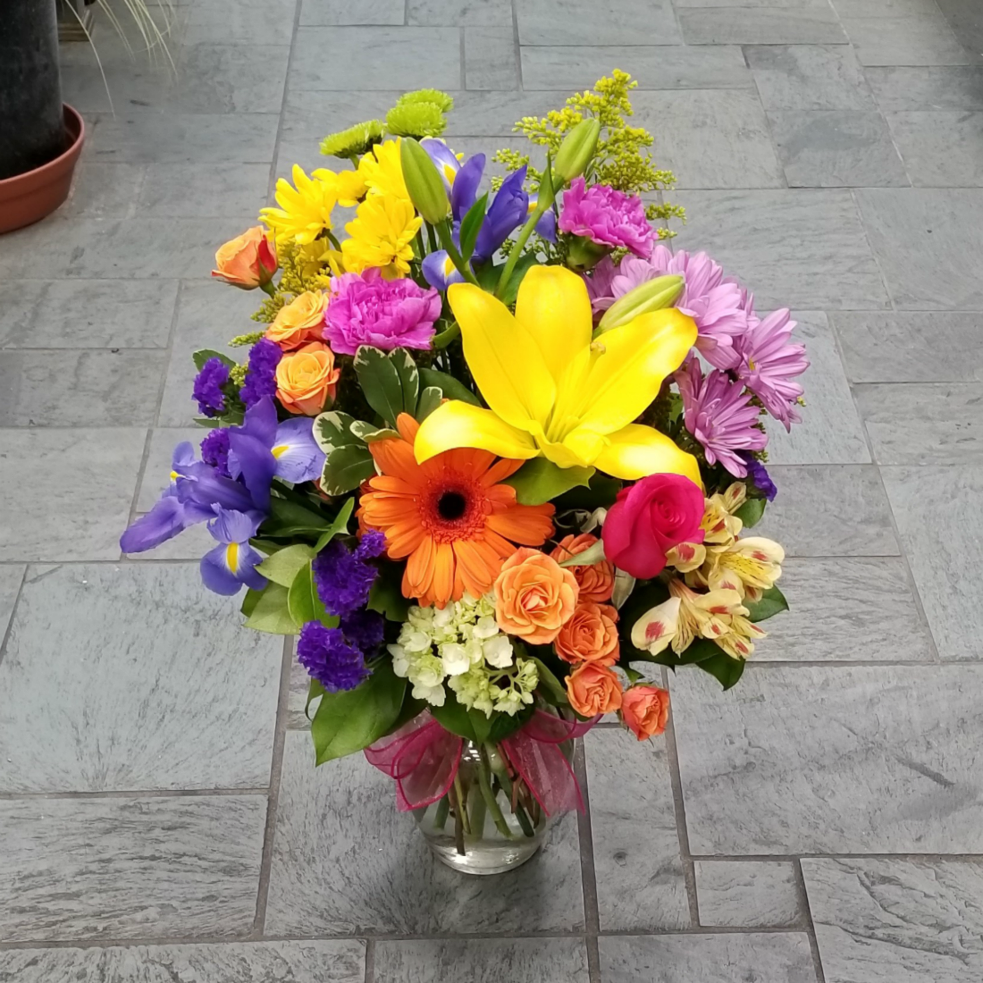ANGELYN BY TWIN TOWERS FLORIST