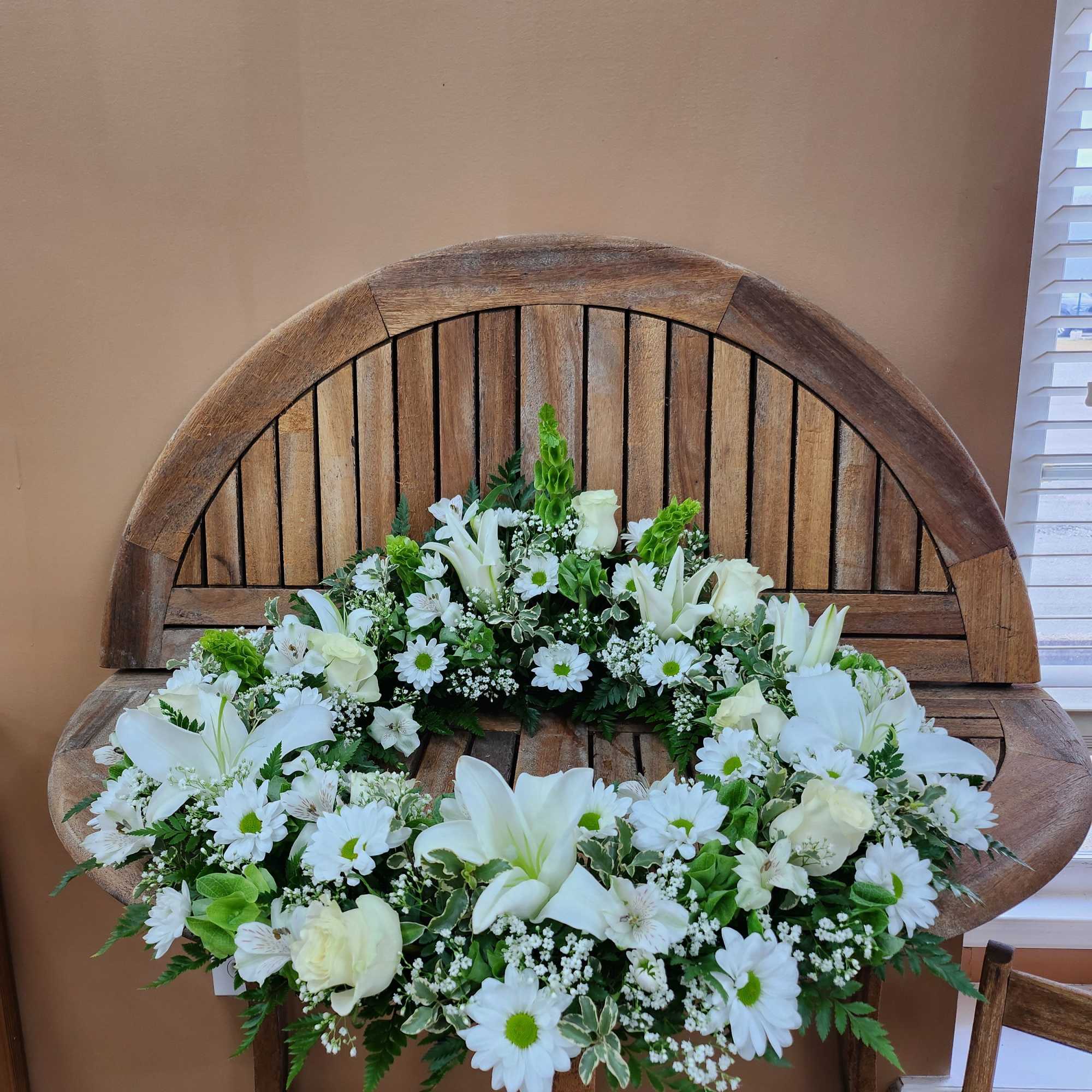 22" Wreath with white and green flowers
, photo 2 of 4