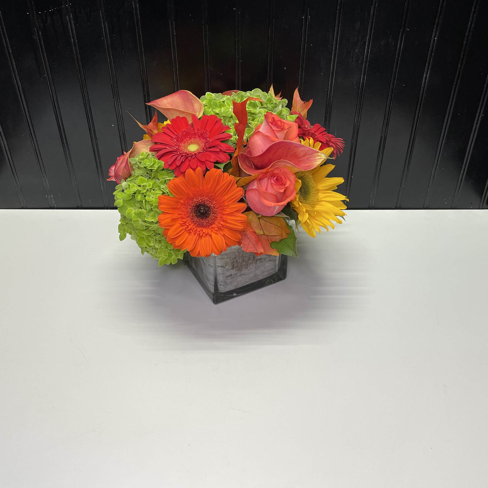 A beautiful arrangement with fall colors perfect for the season , photo 3 of 3