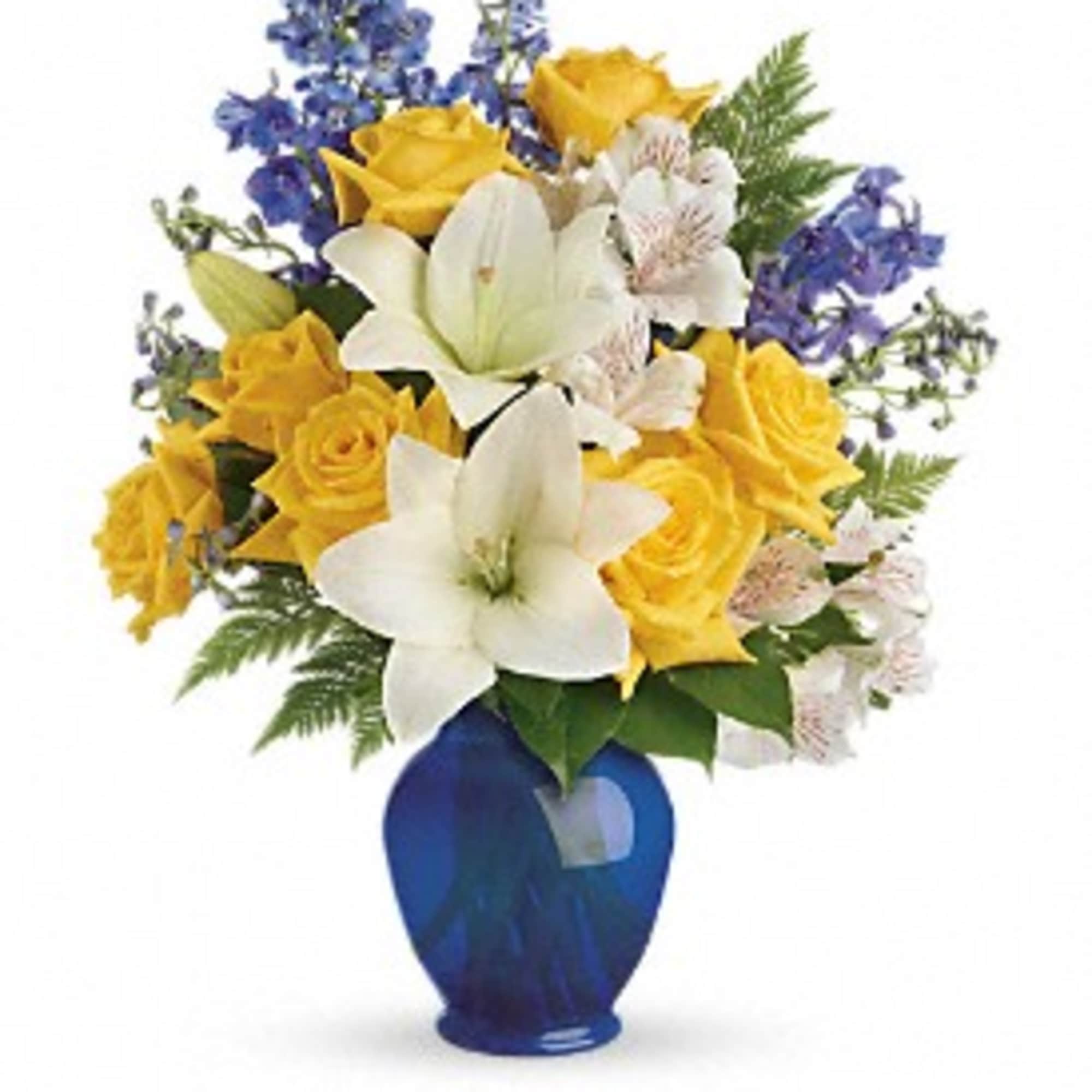  Like a sunny day at the shore, this bright bouquet invigorates