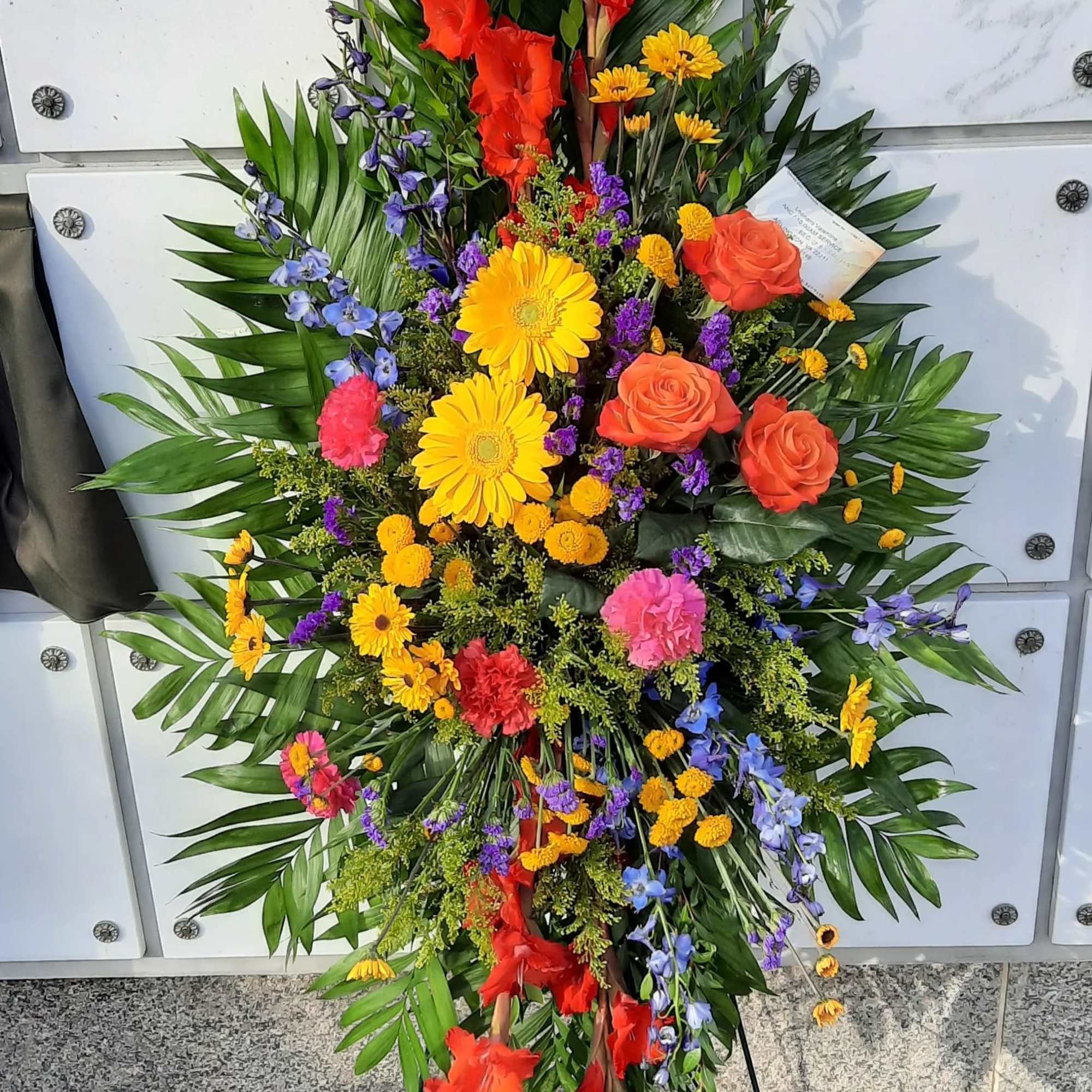 TT-SPRAY 31 BY TWIN TOWERS FLORIST IN ARLINGTON, VA