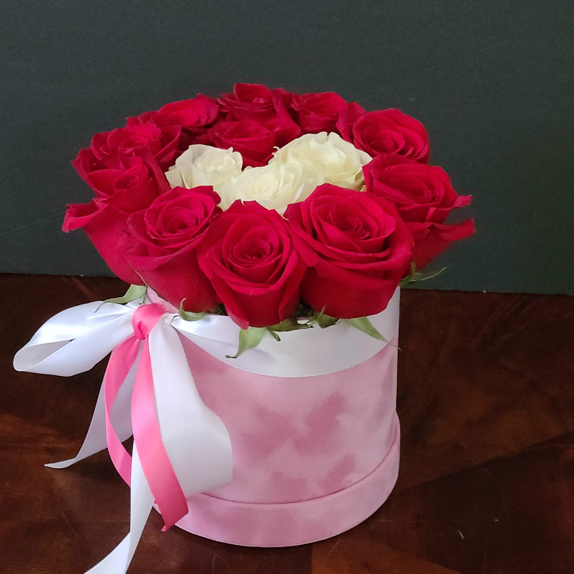 Roses in velvet box