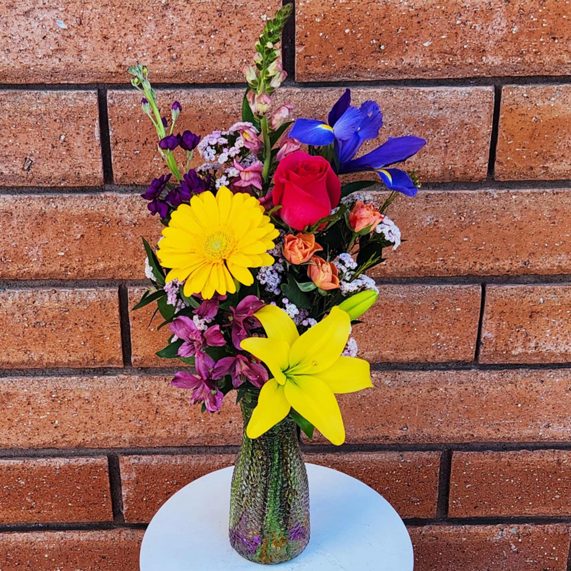 Cheery Day Bouquet

Brighten their day with a burst of fresh, vibrant flowers!, photo 3 of 3