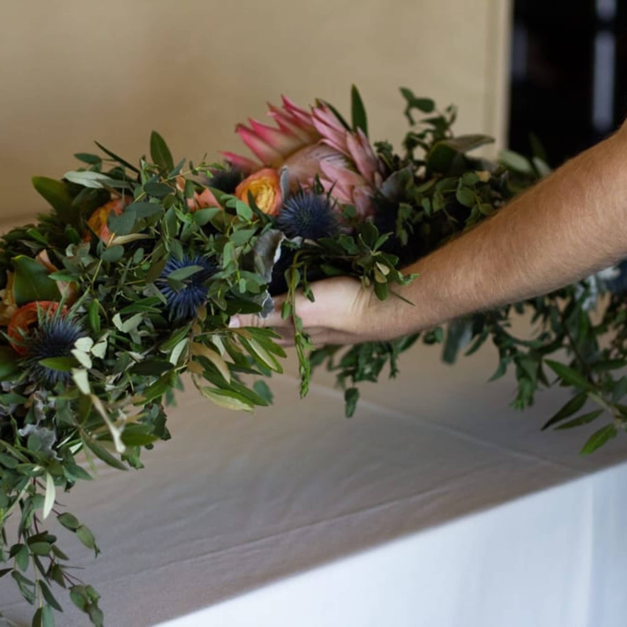 This garland is both striking and elegant. Using the boldness of protea, photo 3 of 3