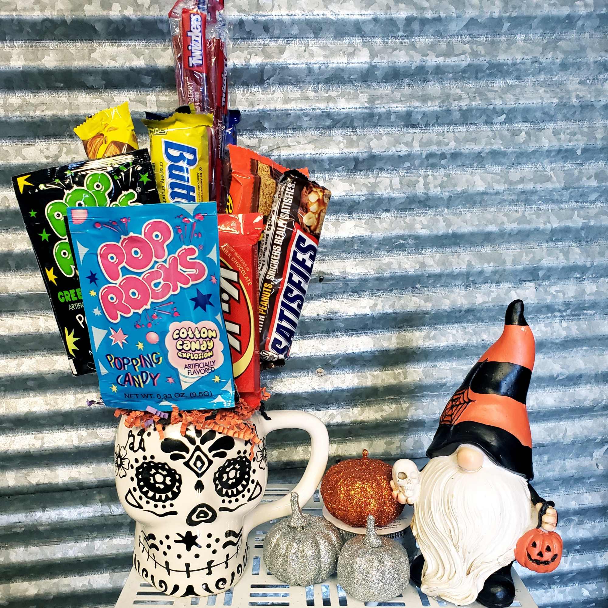 Does your Honey have a sweet tooth and love Sugar Skulls. Here, photo 2 of 4