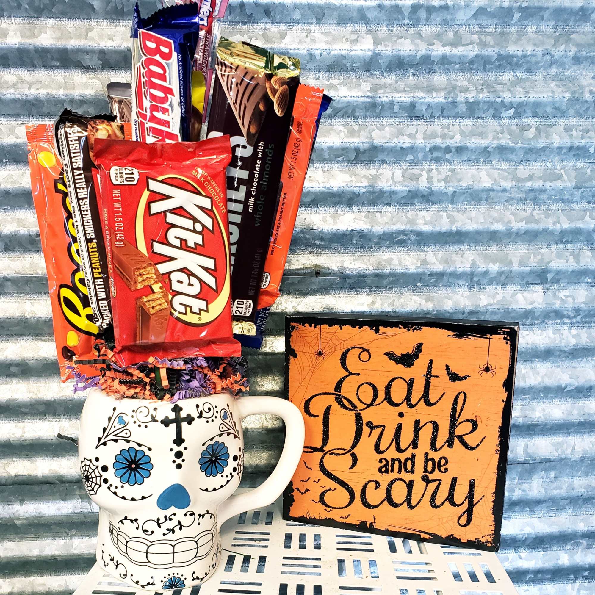 Does your Honey have a sweet tooth and love Sugar Skulls. Here, photo 3 of 4