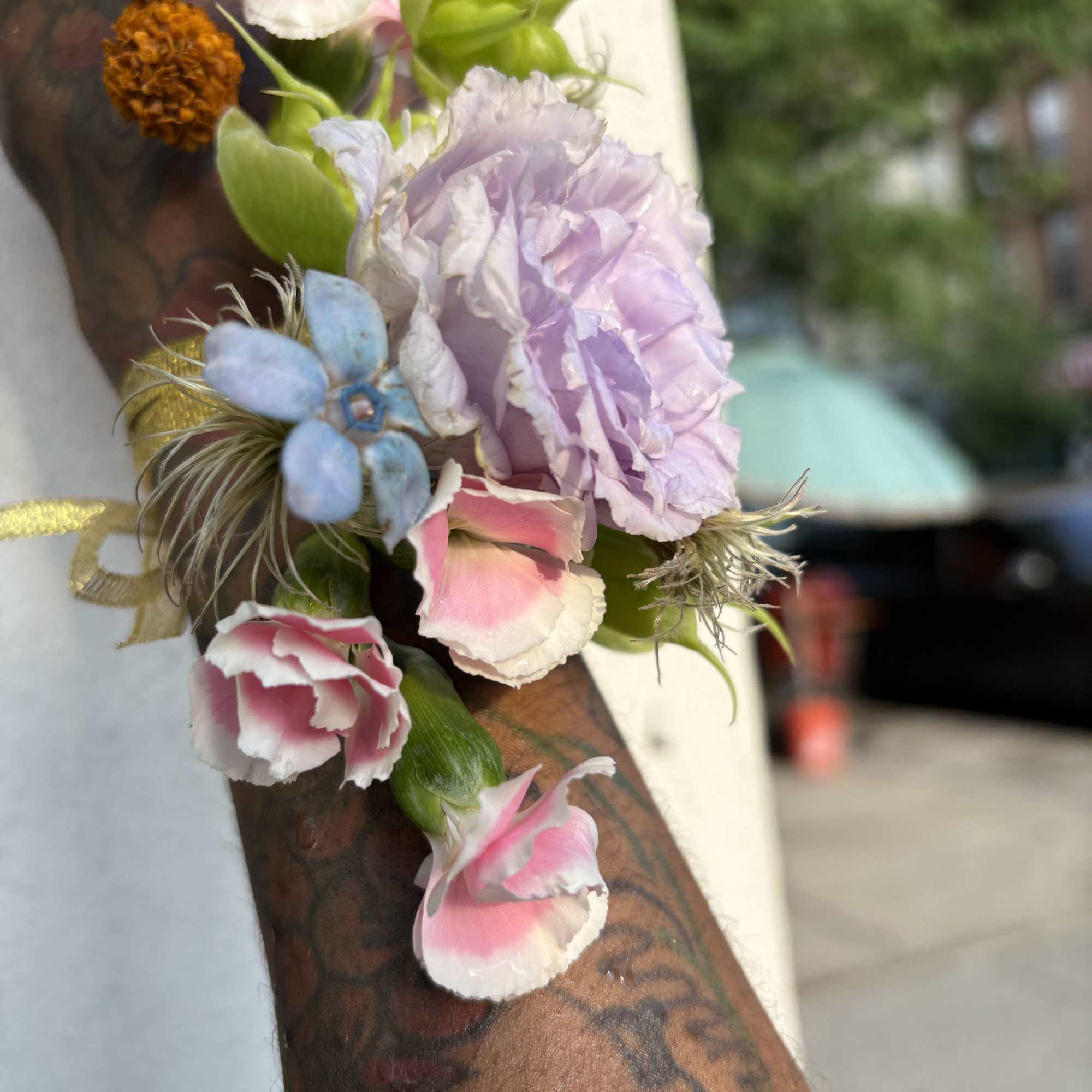 Complete your prom look with our "Floating corsage" cunstructed with rose gold, photo 3 of 5