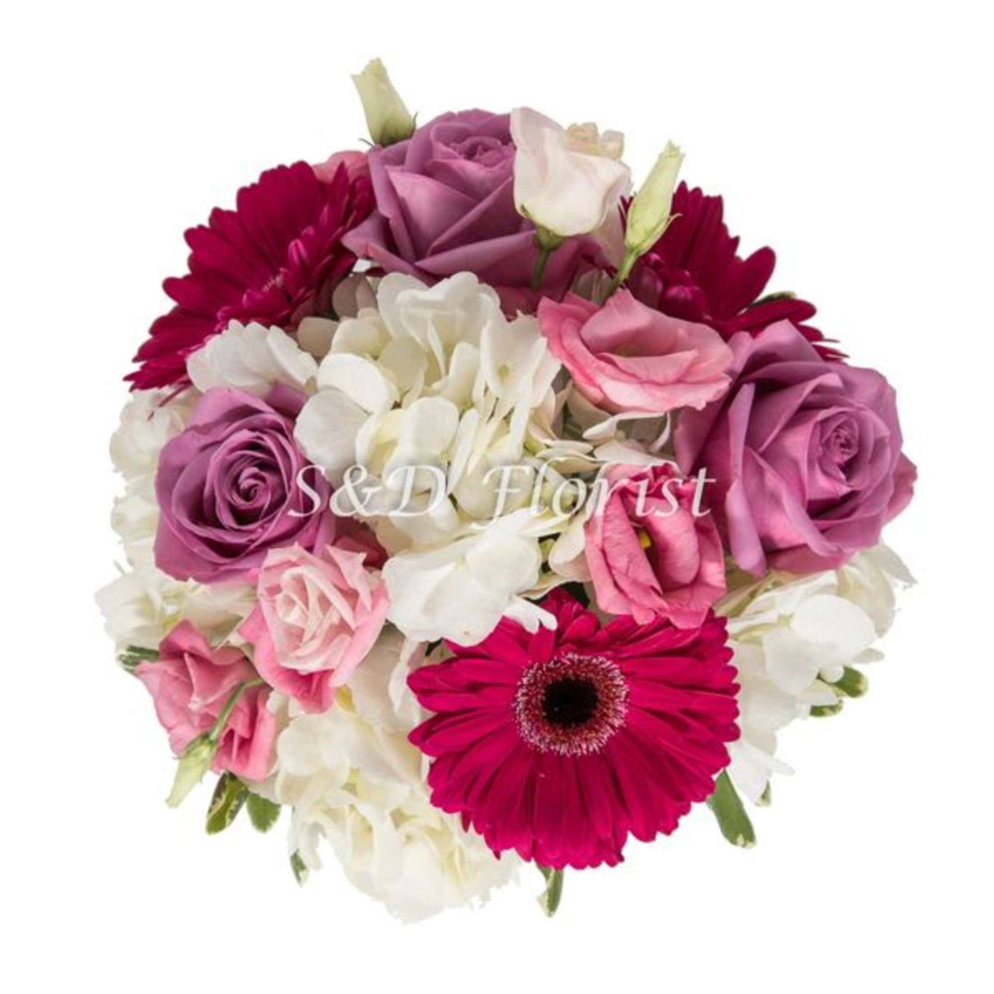 Bouquet of pink and white roses with magenta daisies