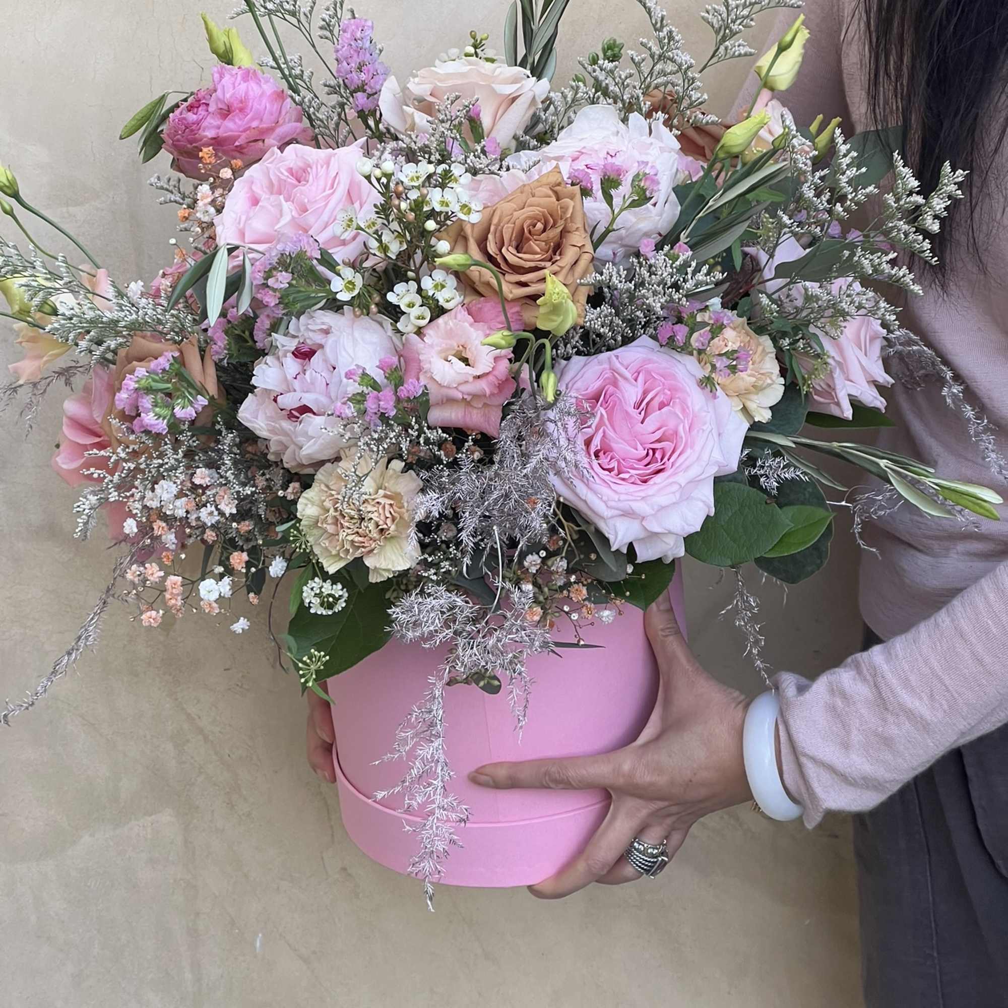 Pink and blush rose bouquet in a pink hat box