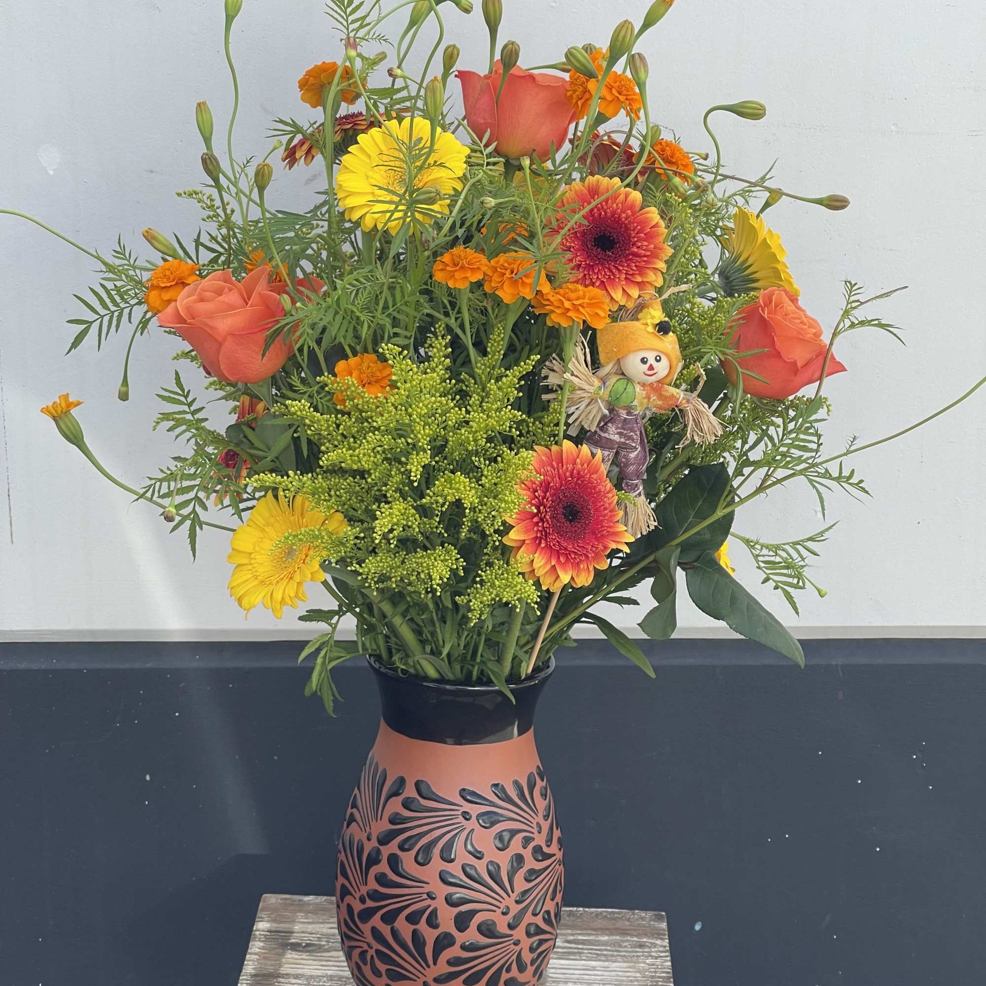 all Mexican vases are one of a kind, vase will be blank