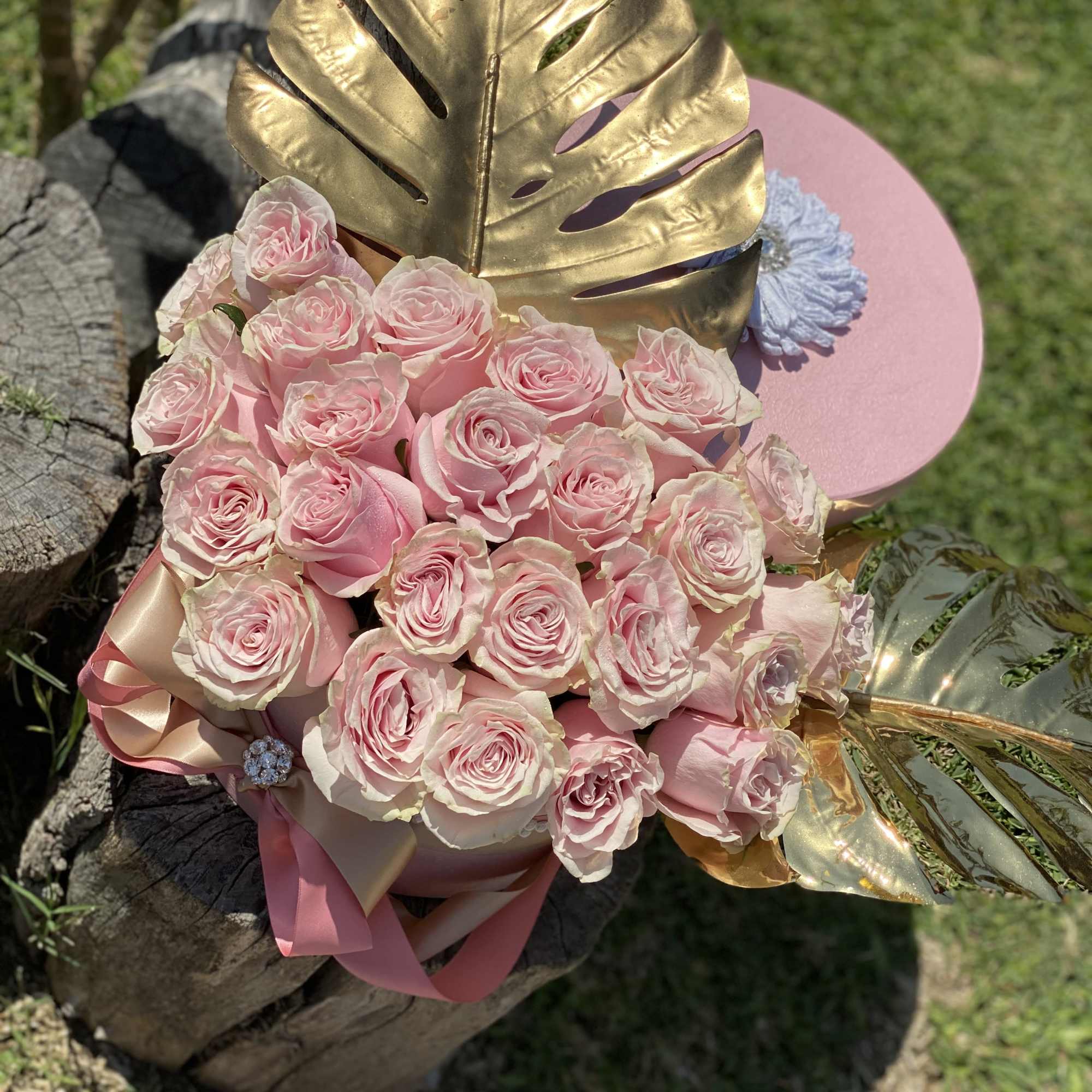 A multitude of precious, soft-petalled, pink roses fit for a princess are, photo 2 of 2