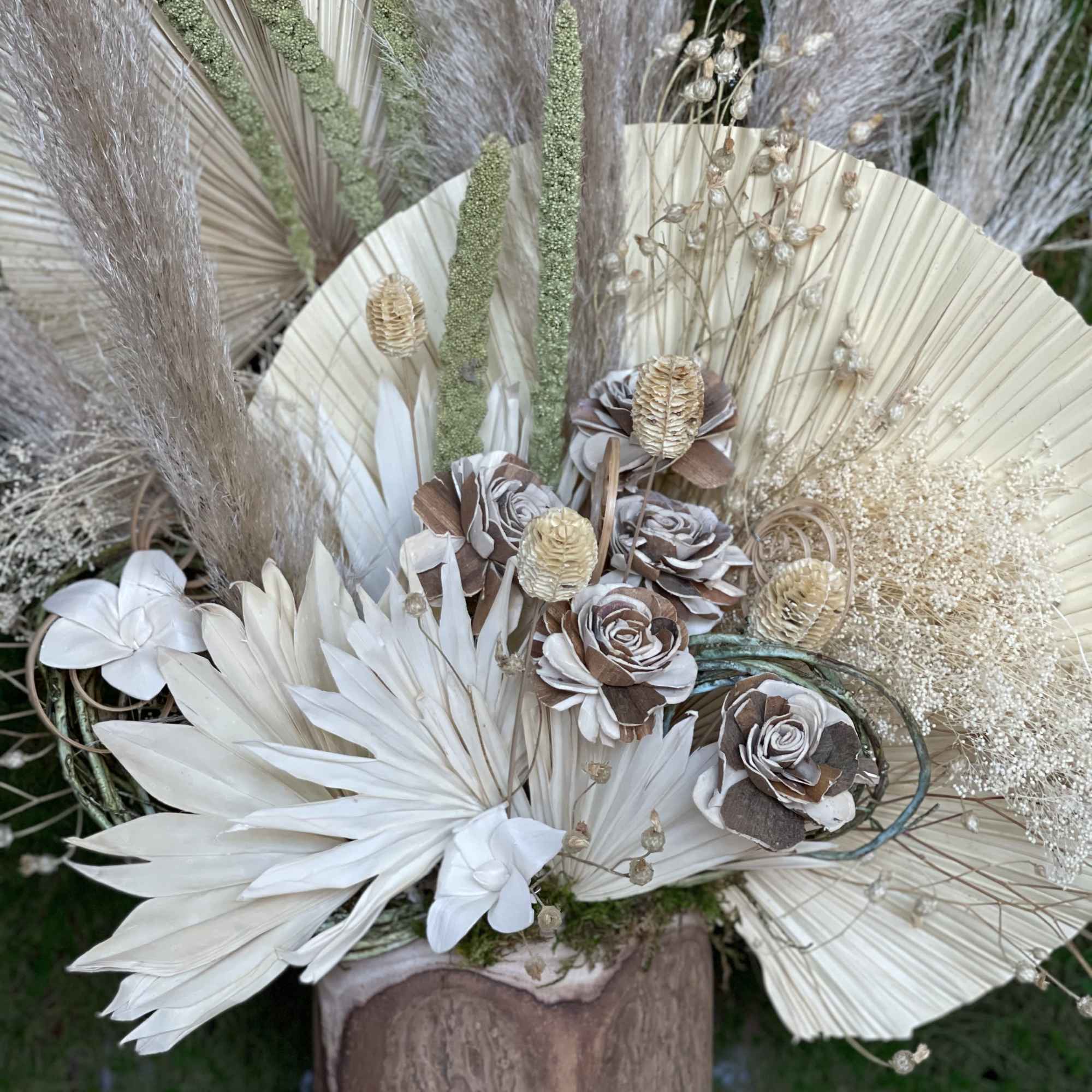 Wood Container beautifully designed with Dried Palm Leaves, Pampas Grass, and other, photo 3 of 3