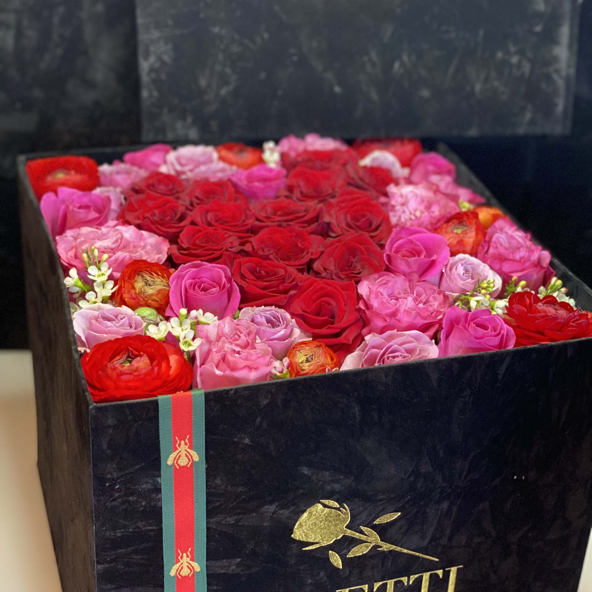 23&rdquo;x23 Squared Box with Flowers inside forming a heart , photo 2 of 3