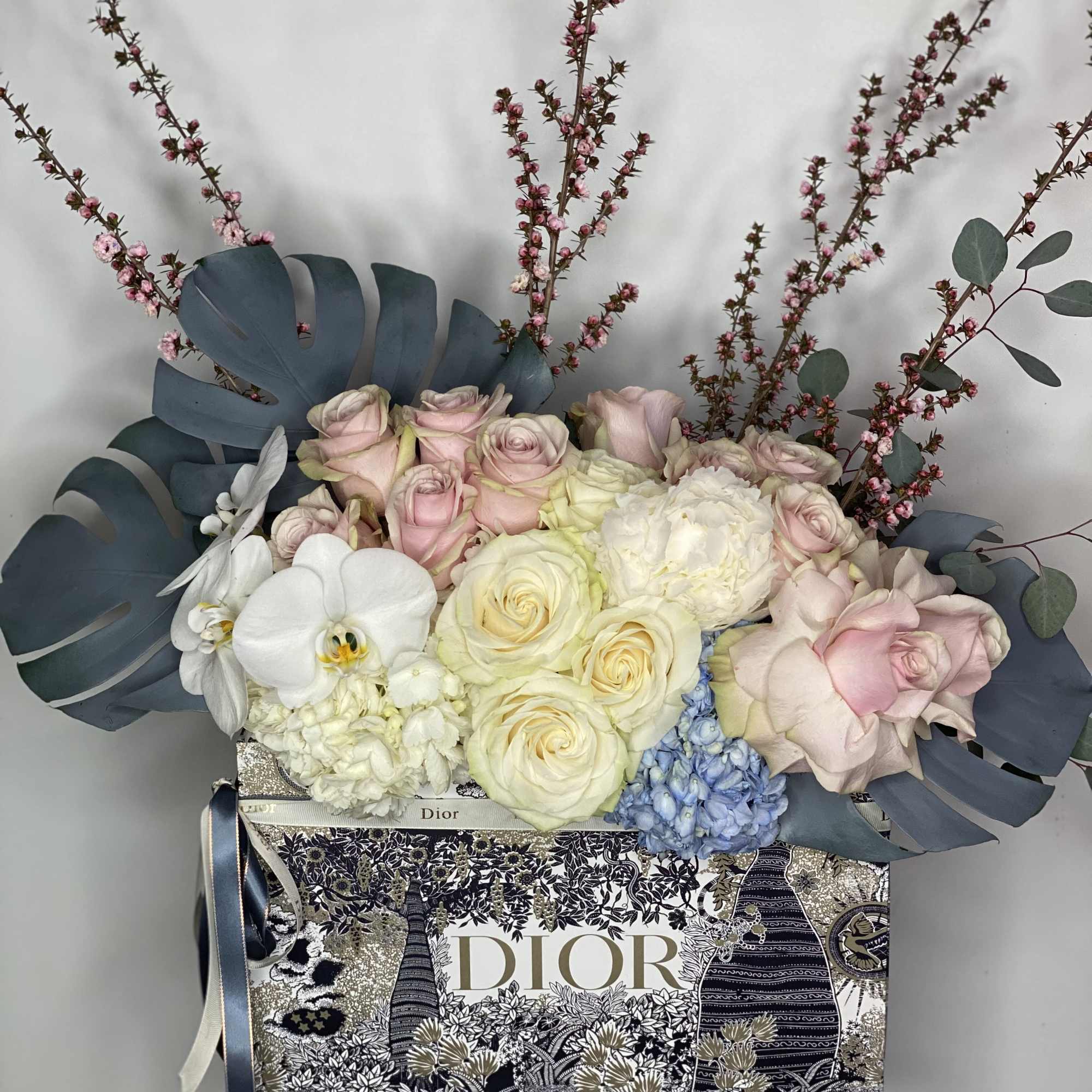 Brand Box filled with nice flowers, photo 2 of 2