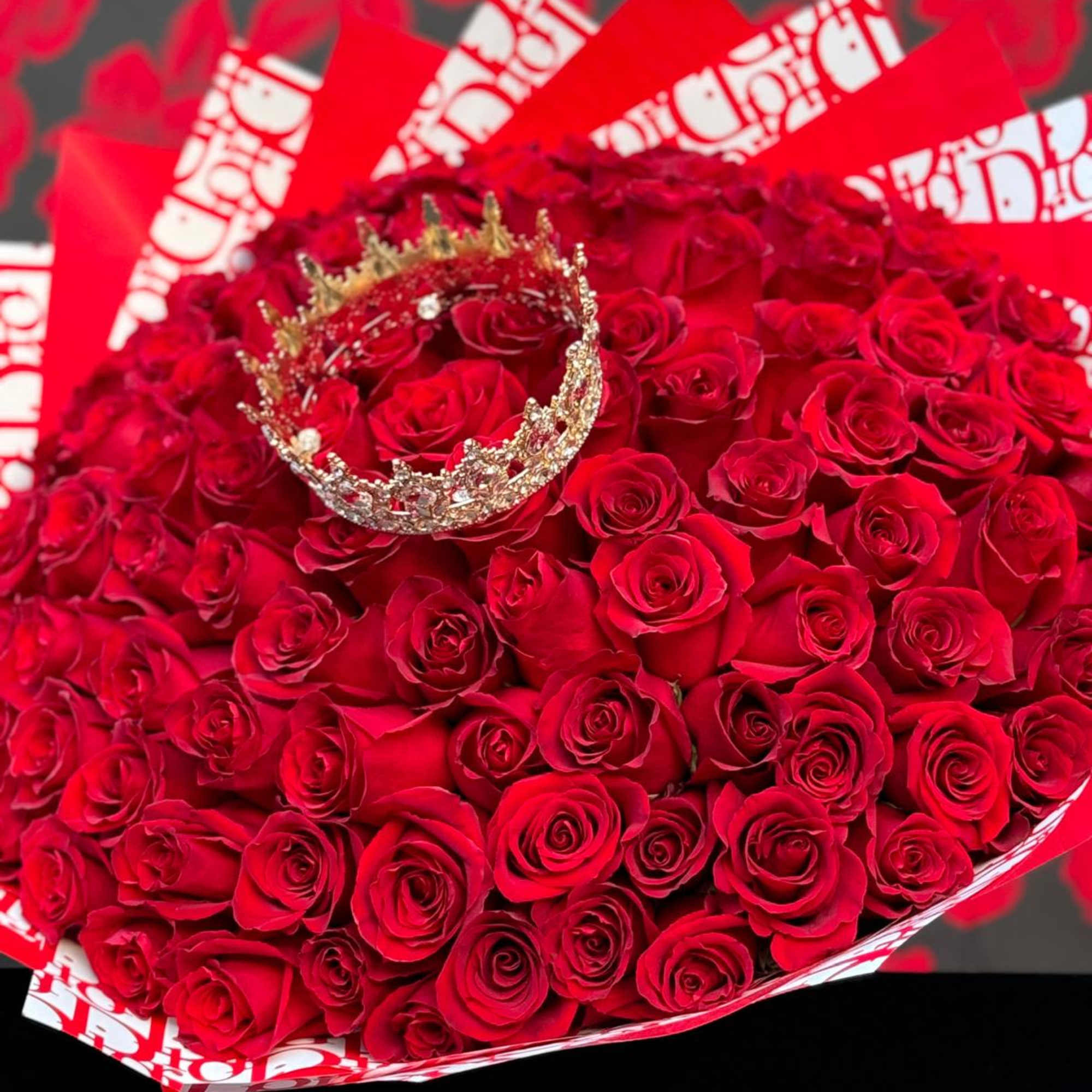 Imagine a stunning floral arrangement designed to leave an impression of grandeur