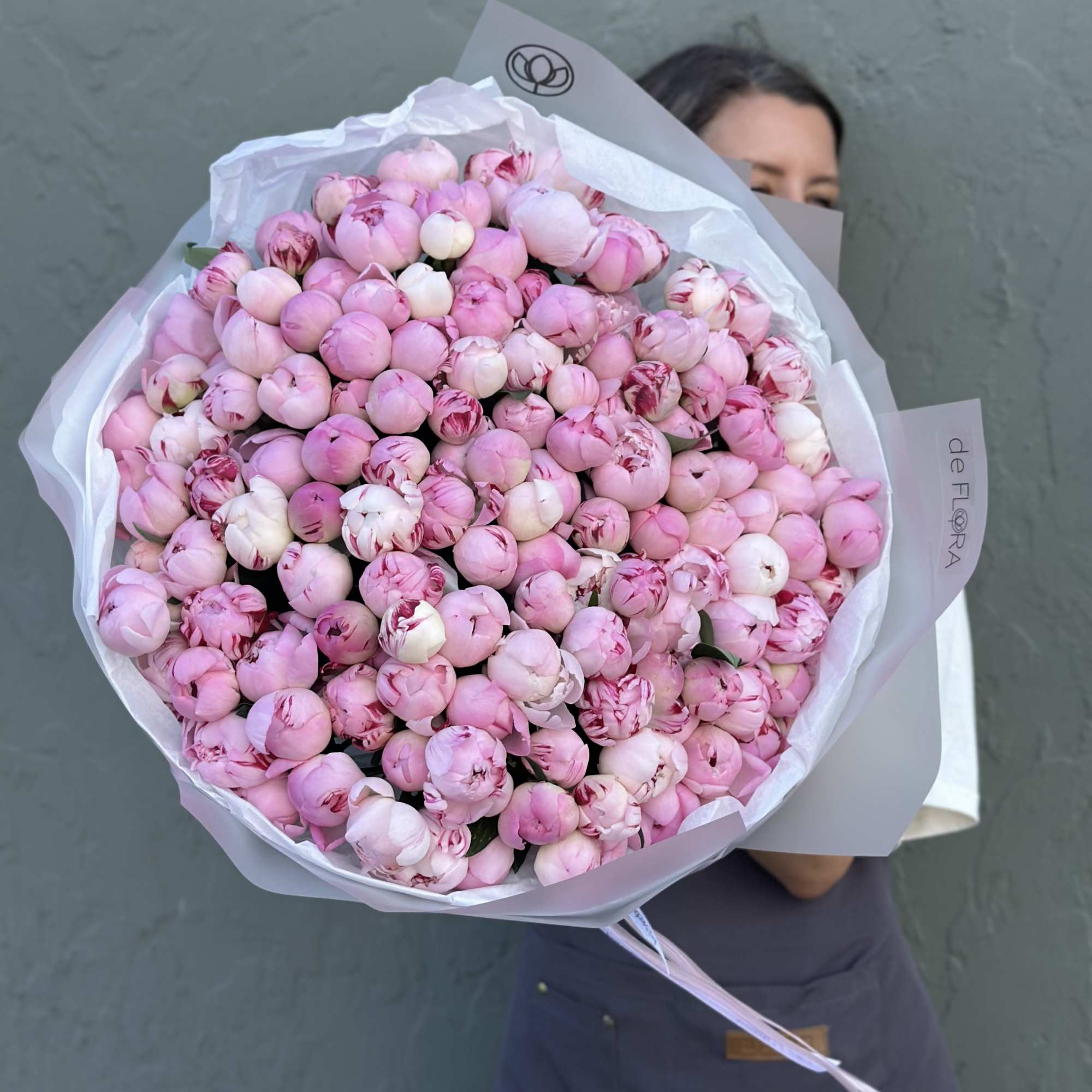 Large bouquet of pink peonies wrapped in white paper, photo 3 of 5