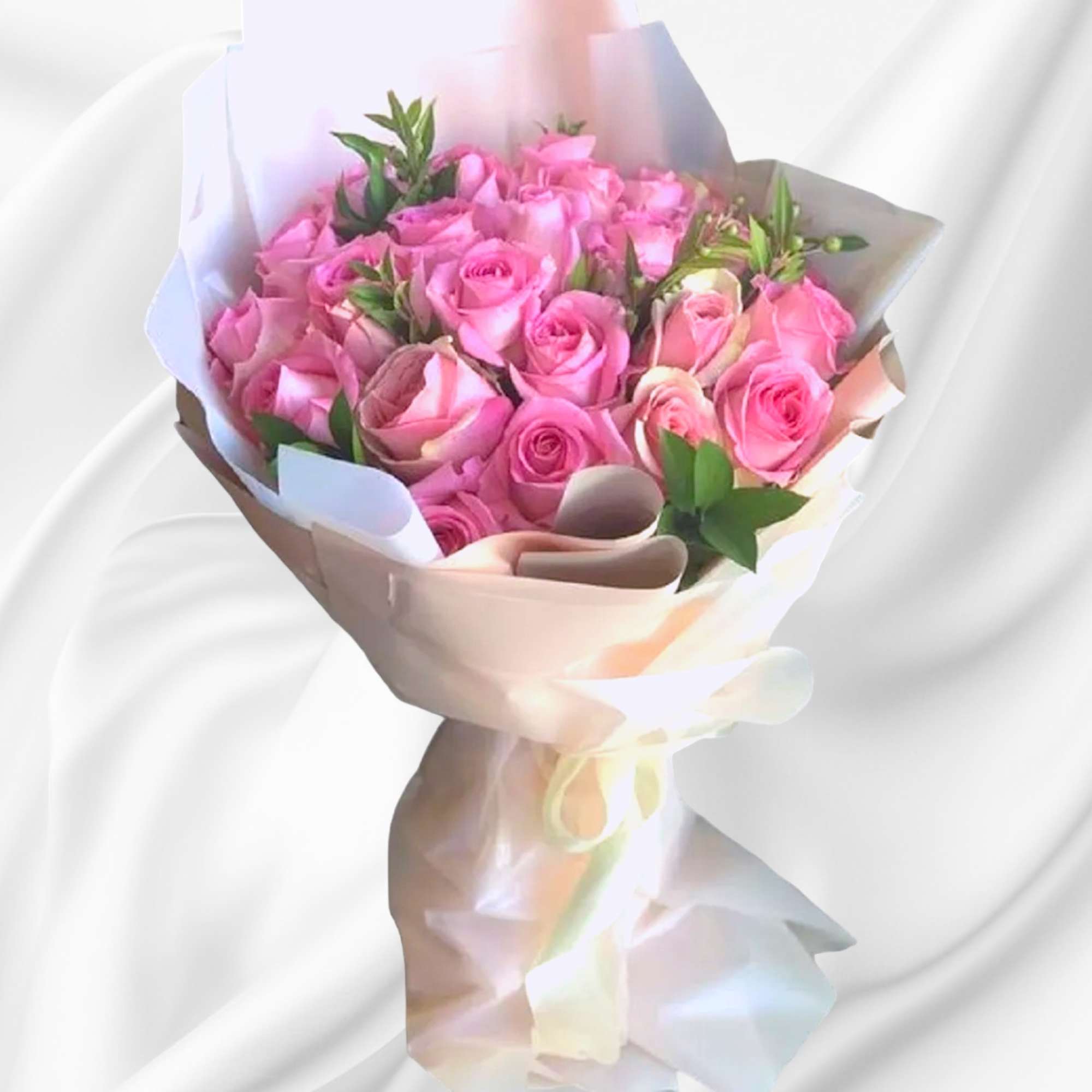 Bouquet of pink roses wrapped in white and beige paper, photo 2 of 5