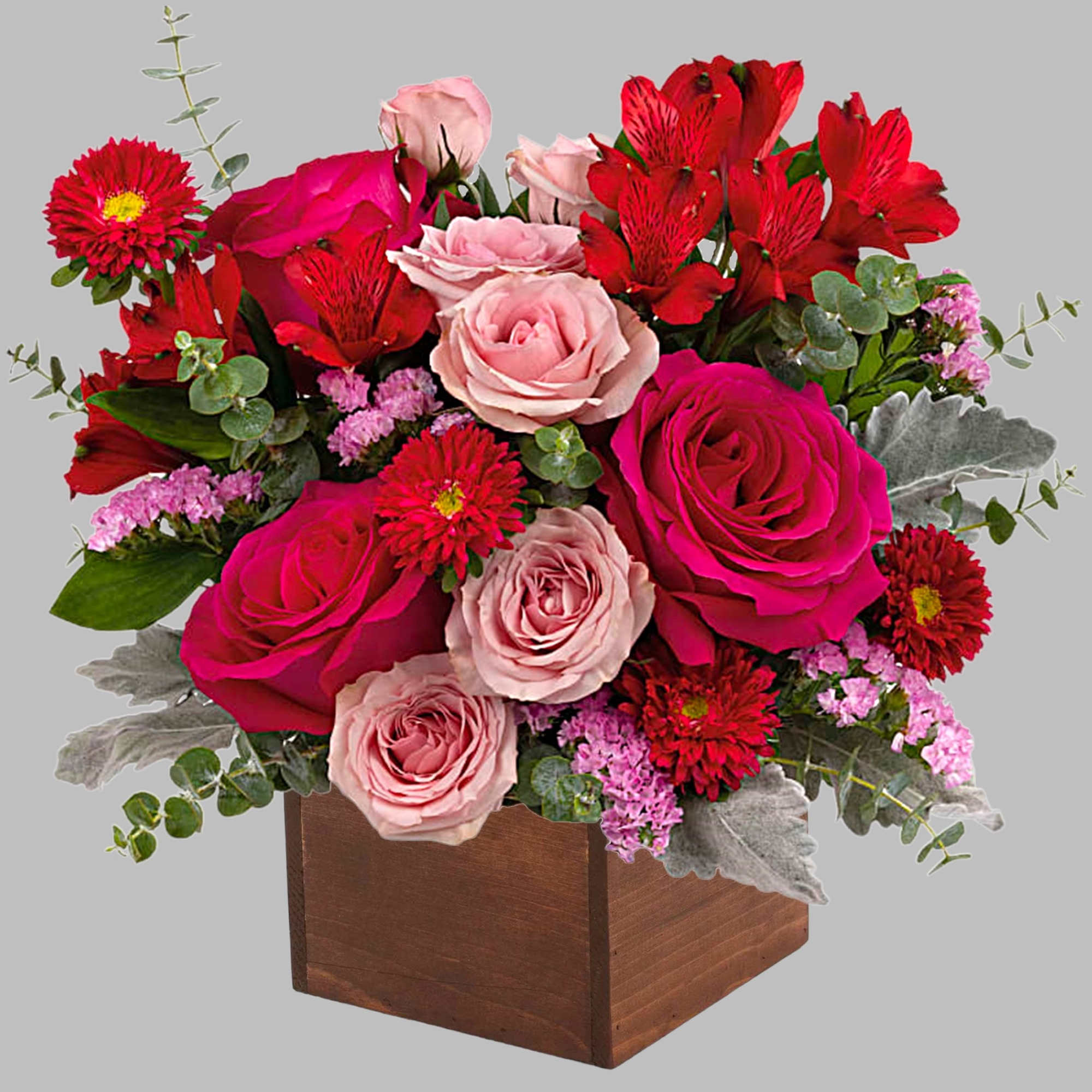 Pink and red rose arrangement in a wooden box, photo 2 of 3