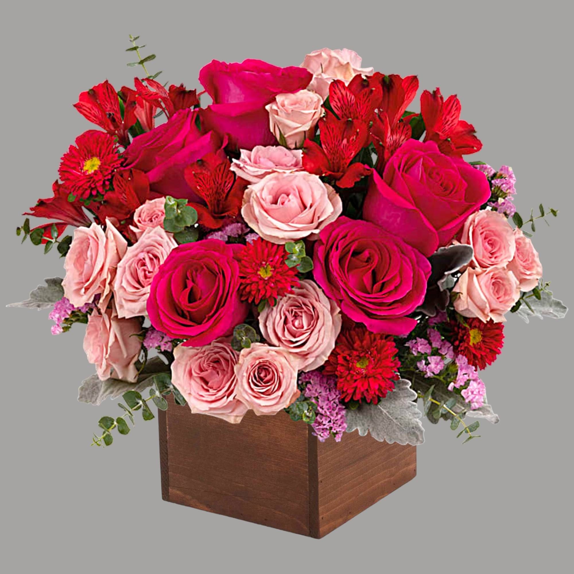 Pink and red rose arrangement in a wooden box, photo 2 of 3