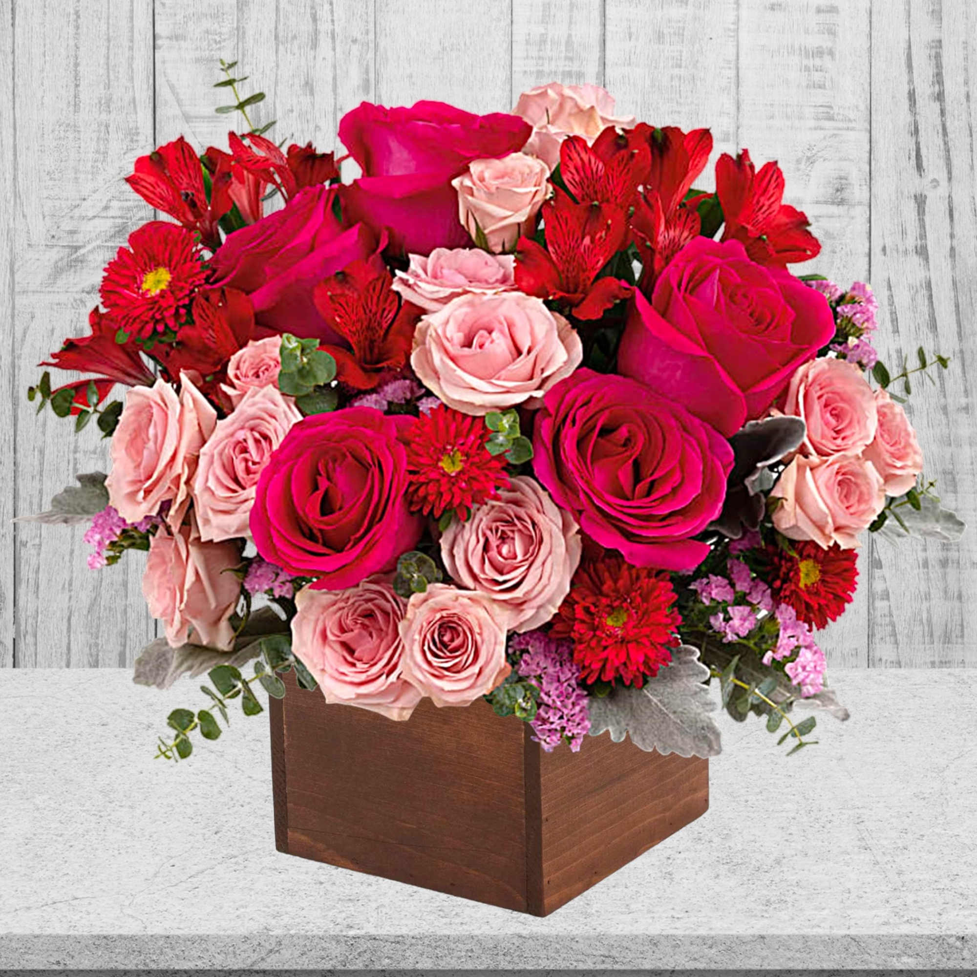 Pink and red rose arrangement in a wooden box, photo 3 of 3