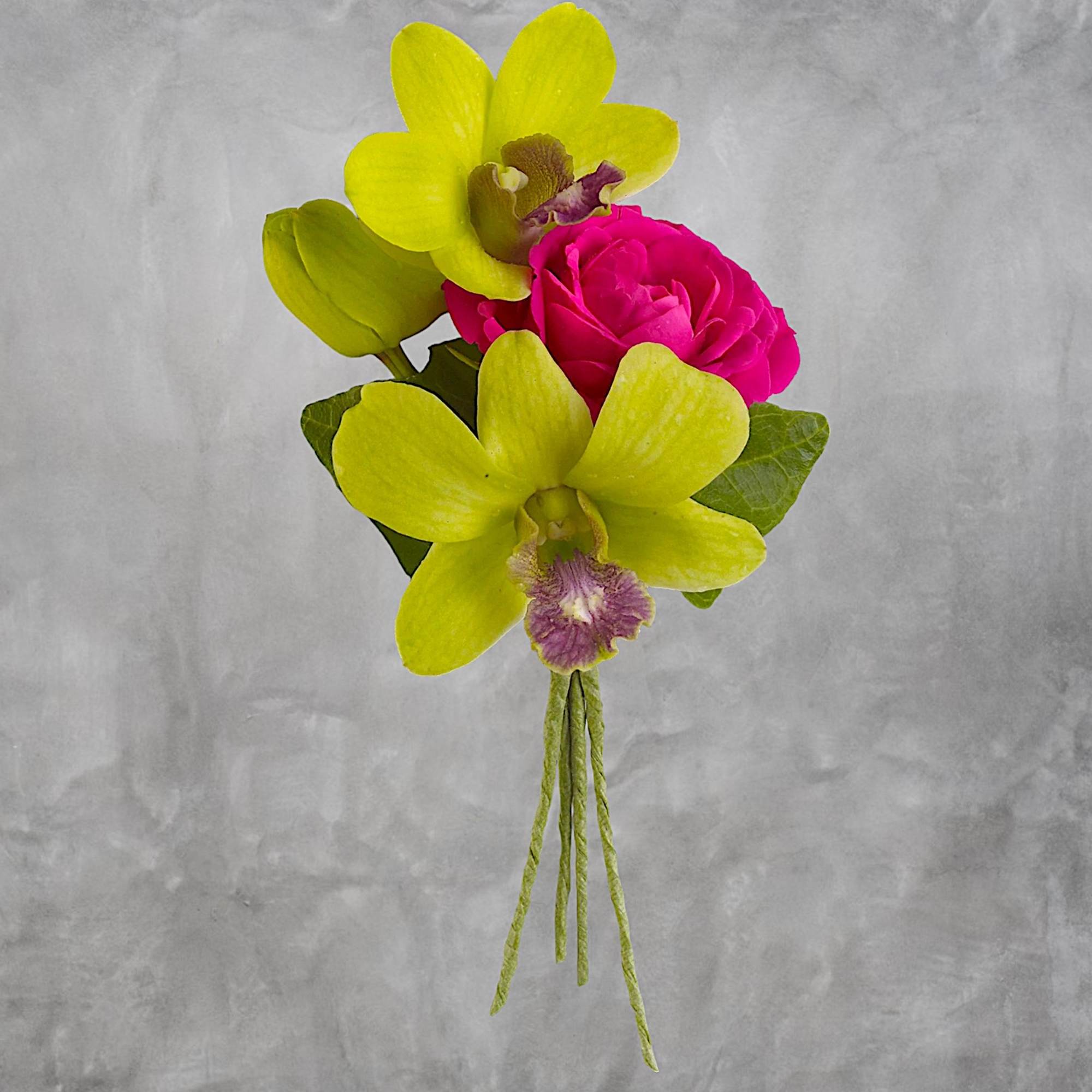 Small bouquet with yellow orchids and a pink rose, photo 2 of 5