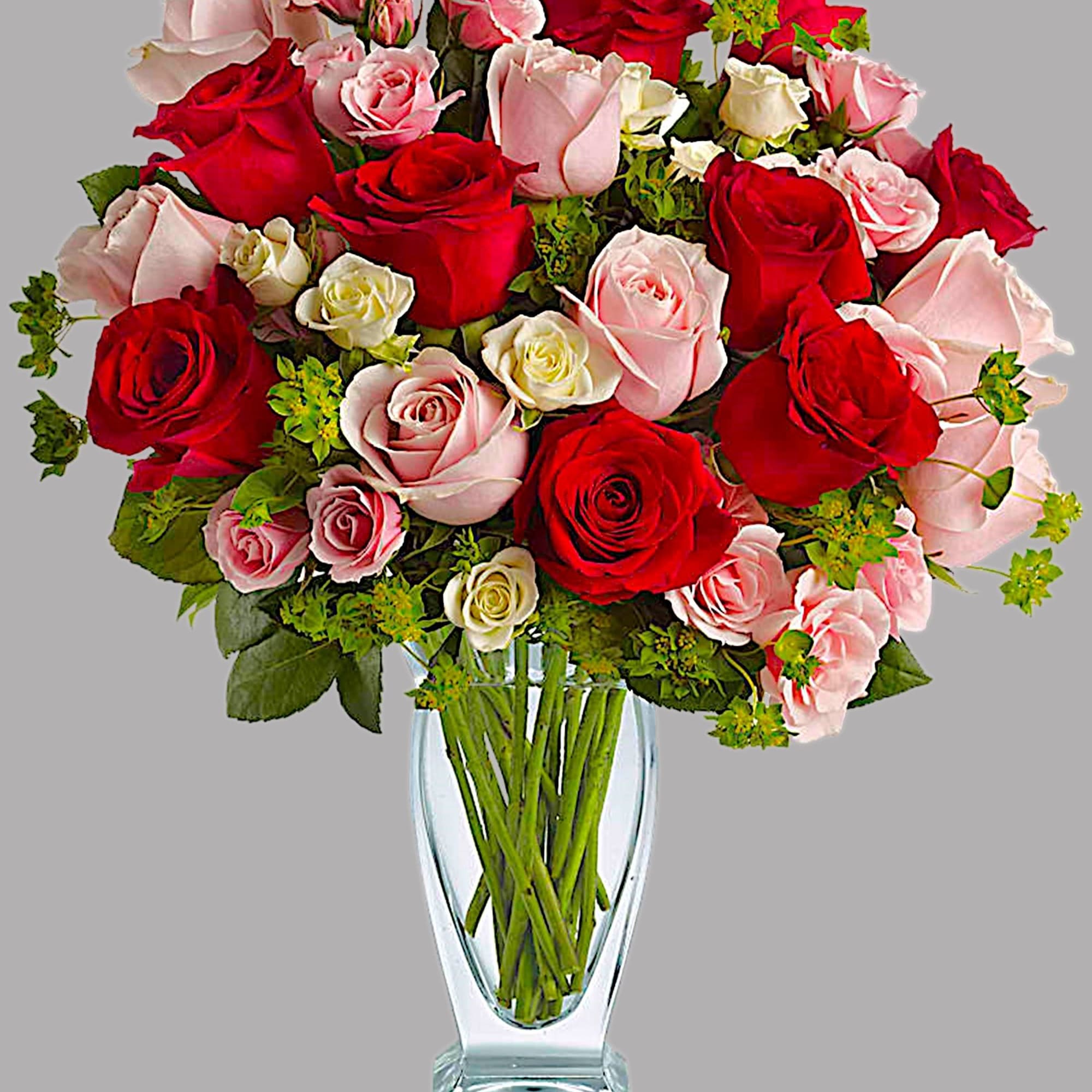 Bouquet of red and pink roses in a clear glass vase, photo 5 of 5