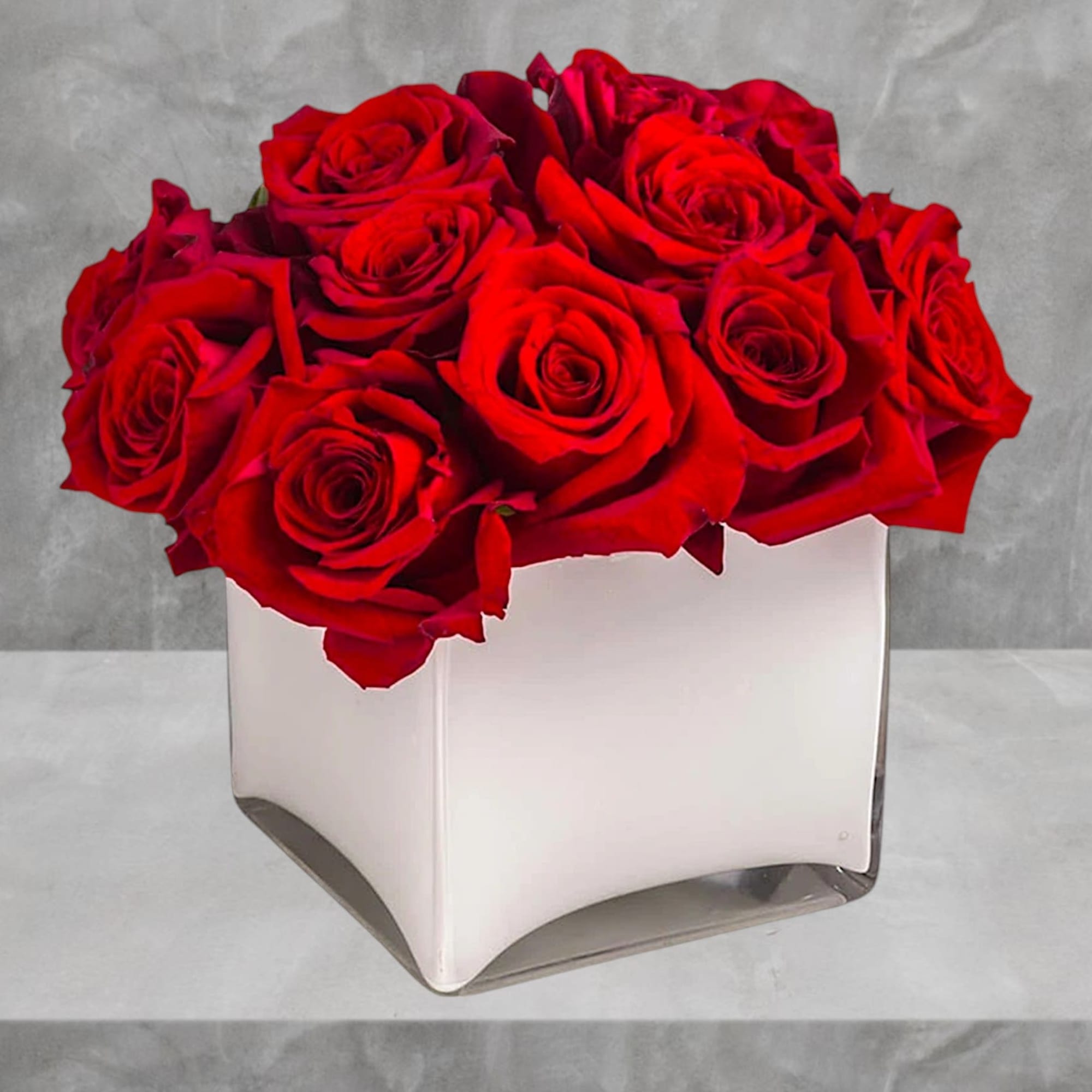 This bold yet tasteful bouquet is the perfect size for any desk., photo 3 of 5