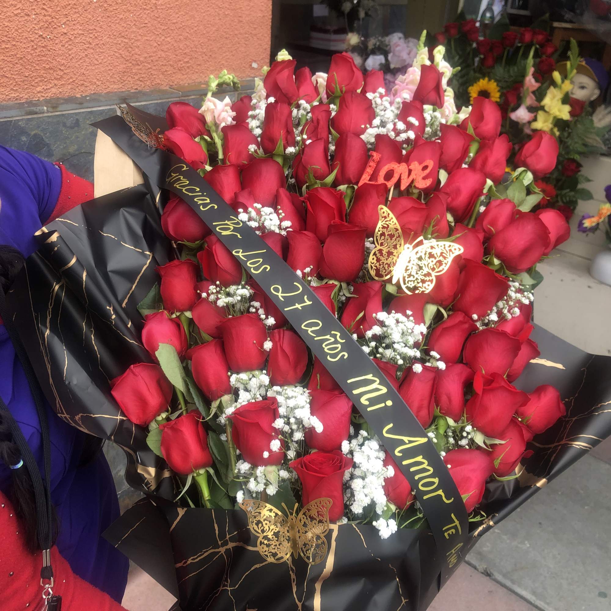 100 roses with diamonds and butterflies crown, photo 3 of 3