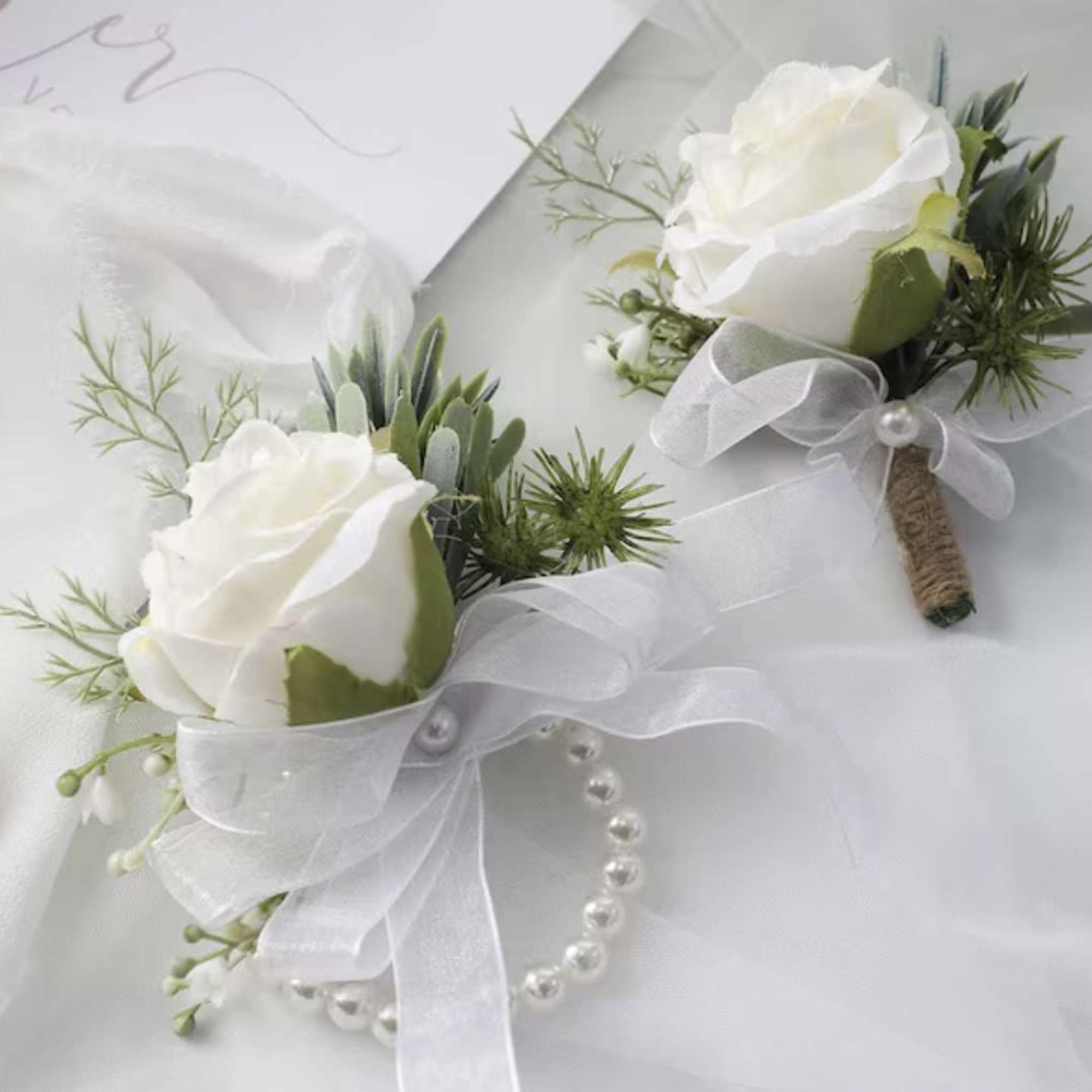 A classic corsage &amp; boutonni&egrave;re set that compliments any prom, formal, or