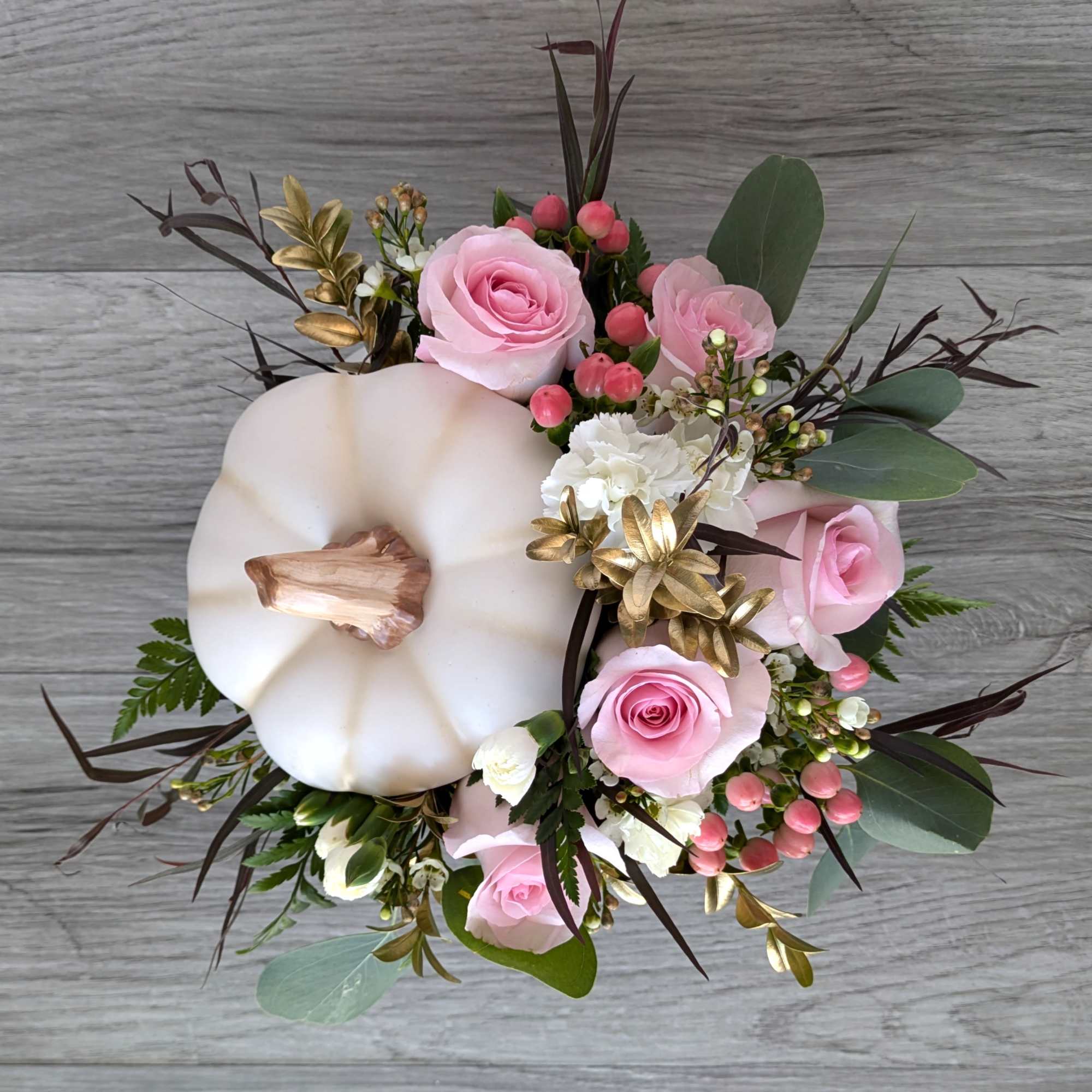 Pink Carriage is A Ladybug exclusive bouquet inspired by a certain, non-specific, photo 2 of 3