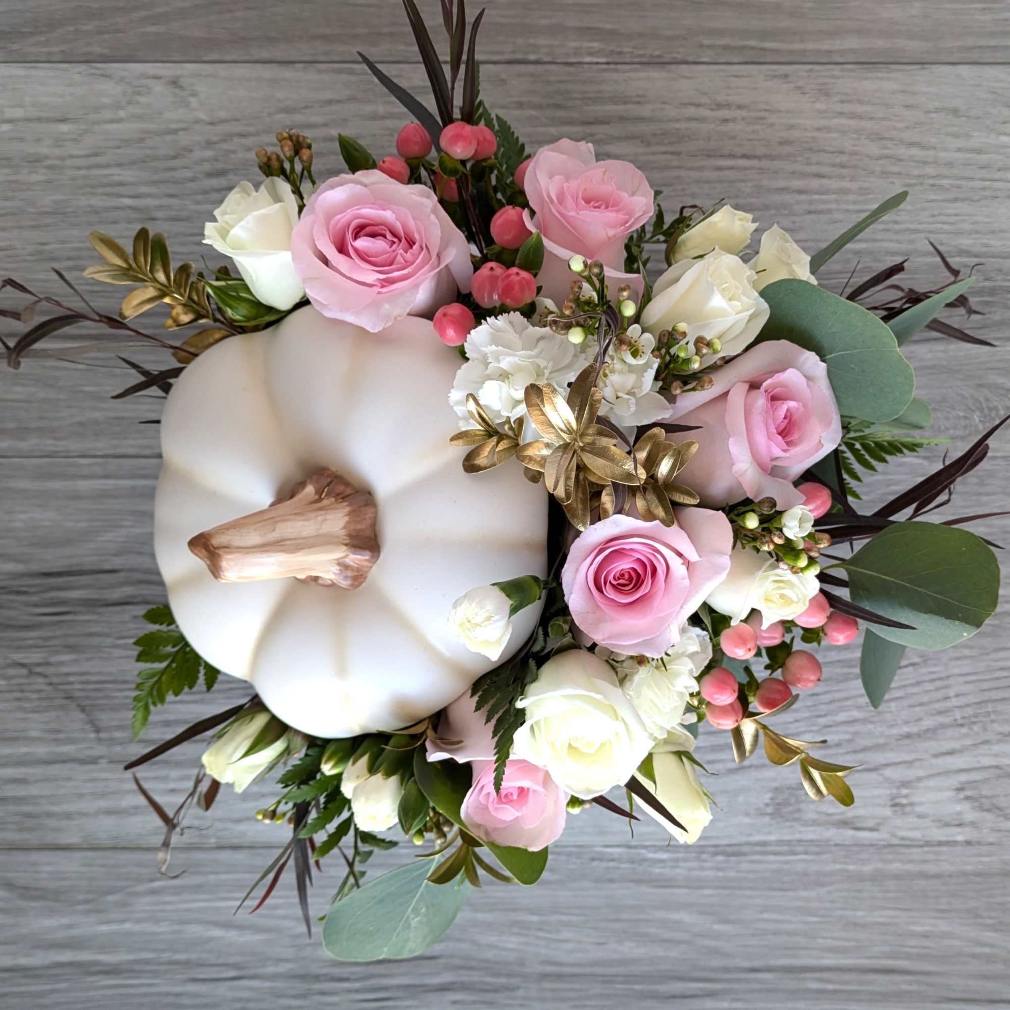 Pink Carriage is A Ladybug exclusive bouquet inspired by a certain, non-specific, photo 2 of 3