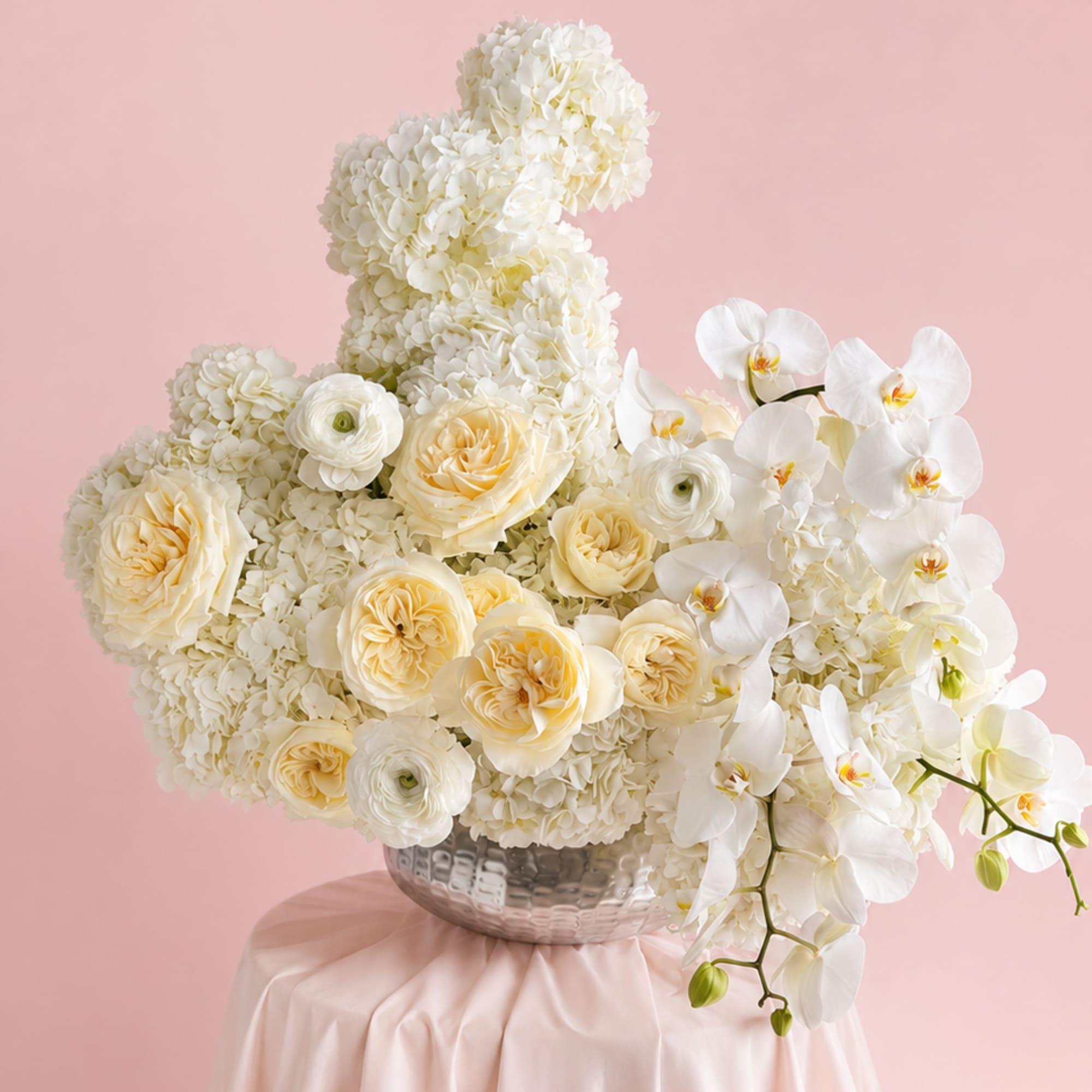 A floral Vase to captivate and be admired when placed anywhere it