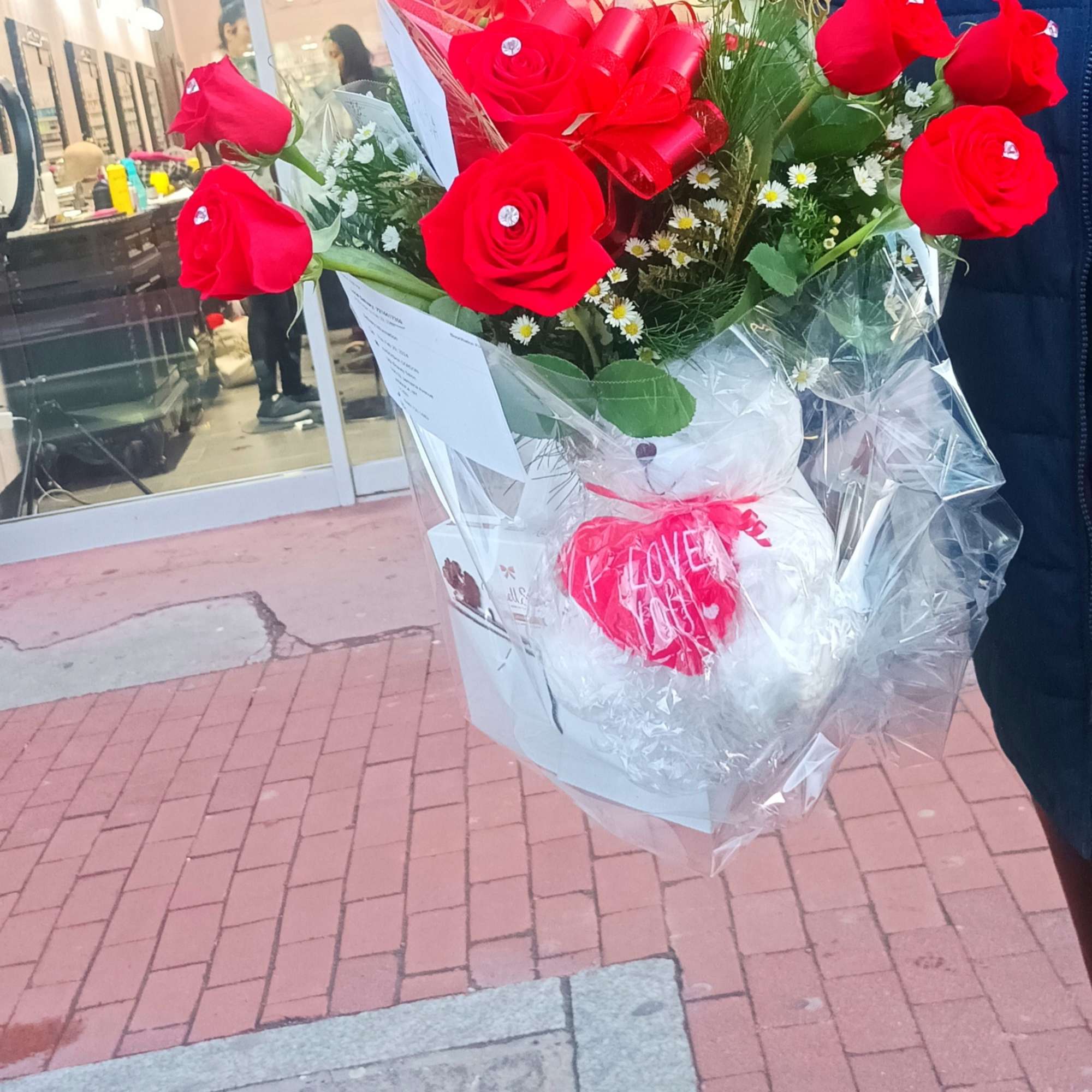These dozen red roses with baby's breath are classic! Perfect romantic gift, photo 10 of 11