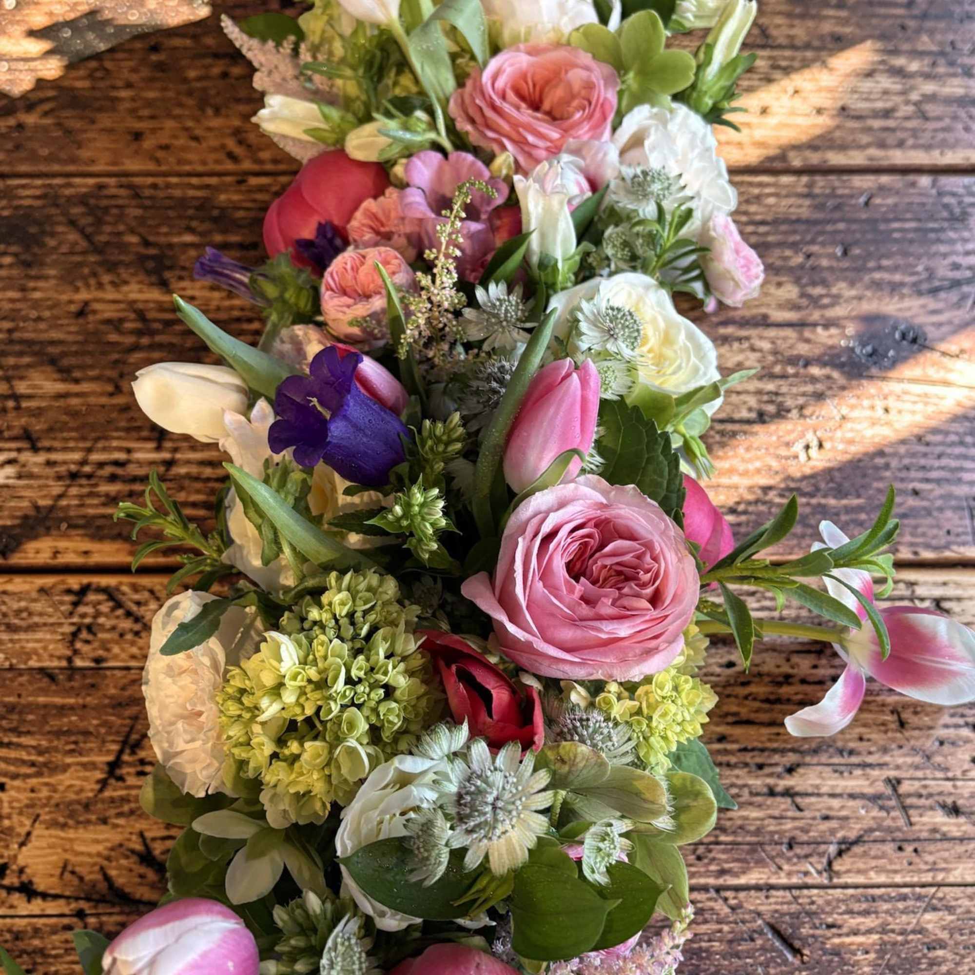 Plated glass rectangles are the perfect luxury vessel for flowers creating a, photo 3 of 3