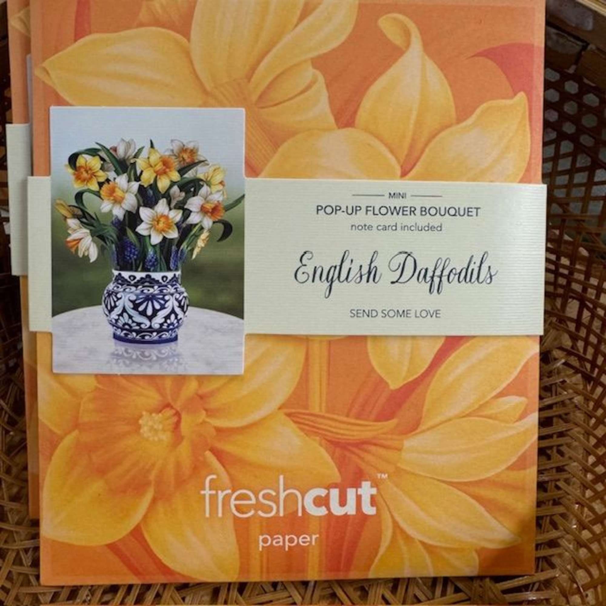 Pop-up flower bouquet card with yellow daffodils and a vase illustration