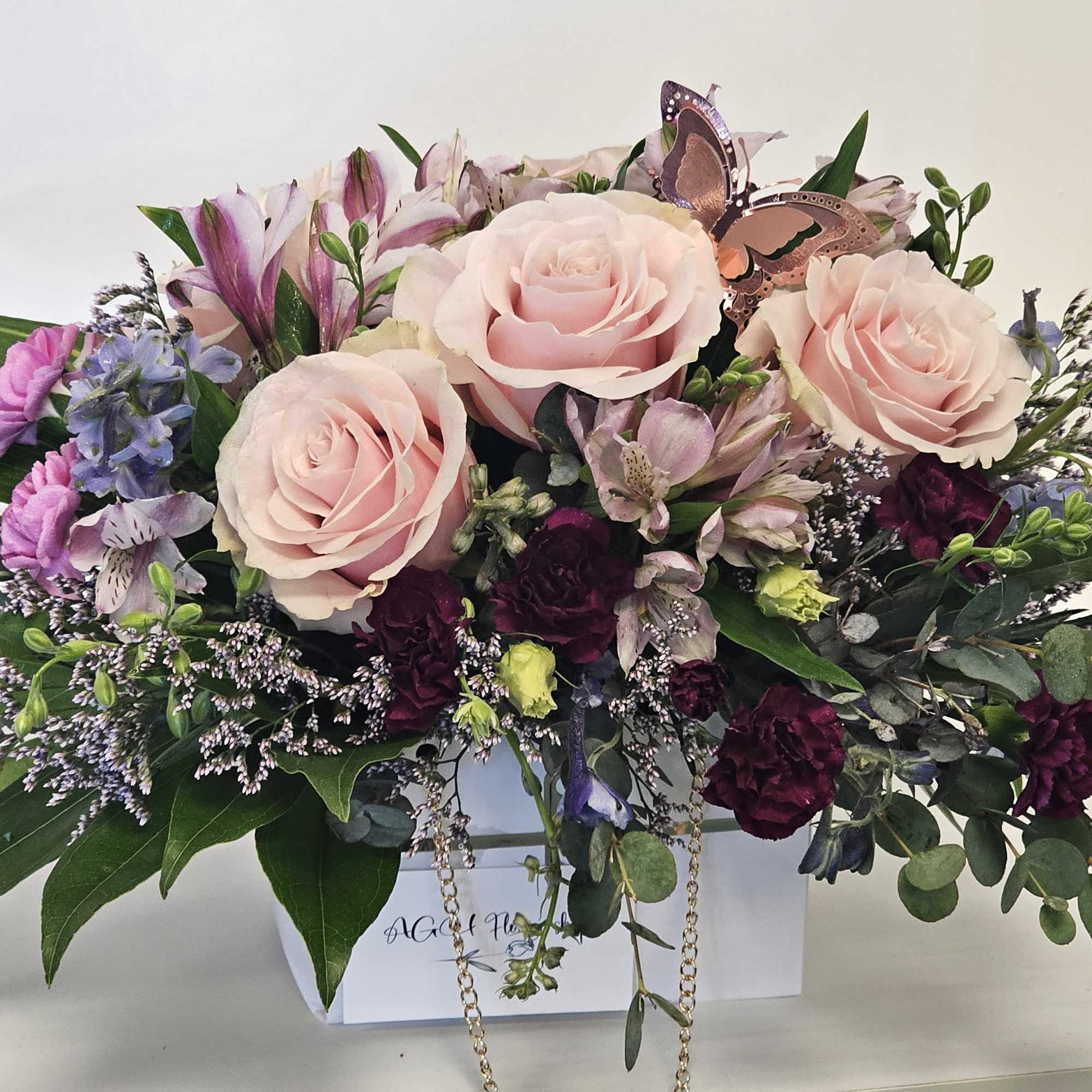 This is very nice arrangement for your special day.