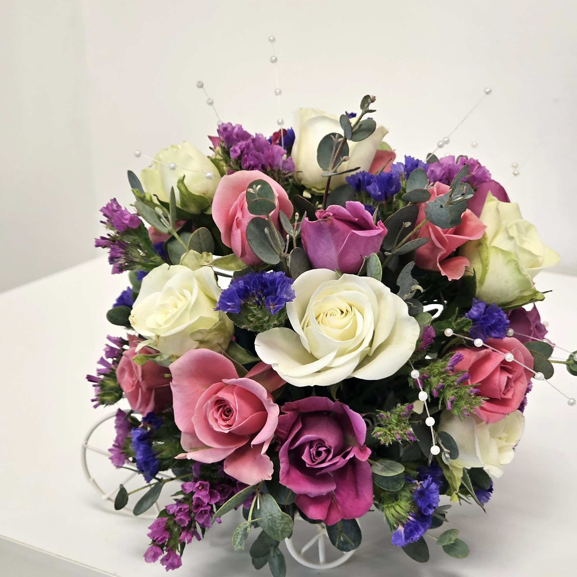 Arrangement for lovers of creative