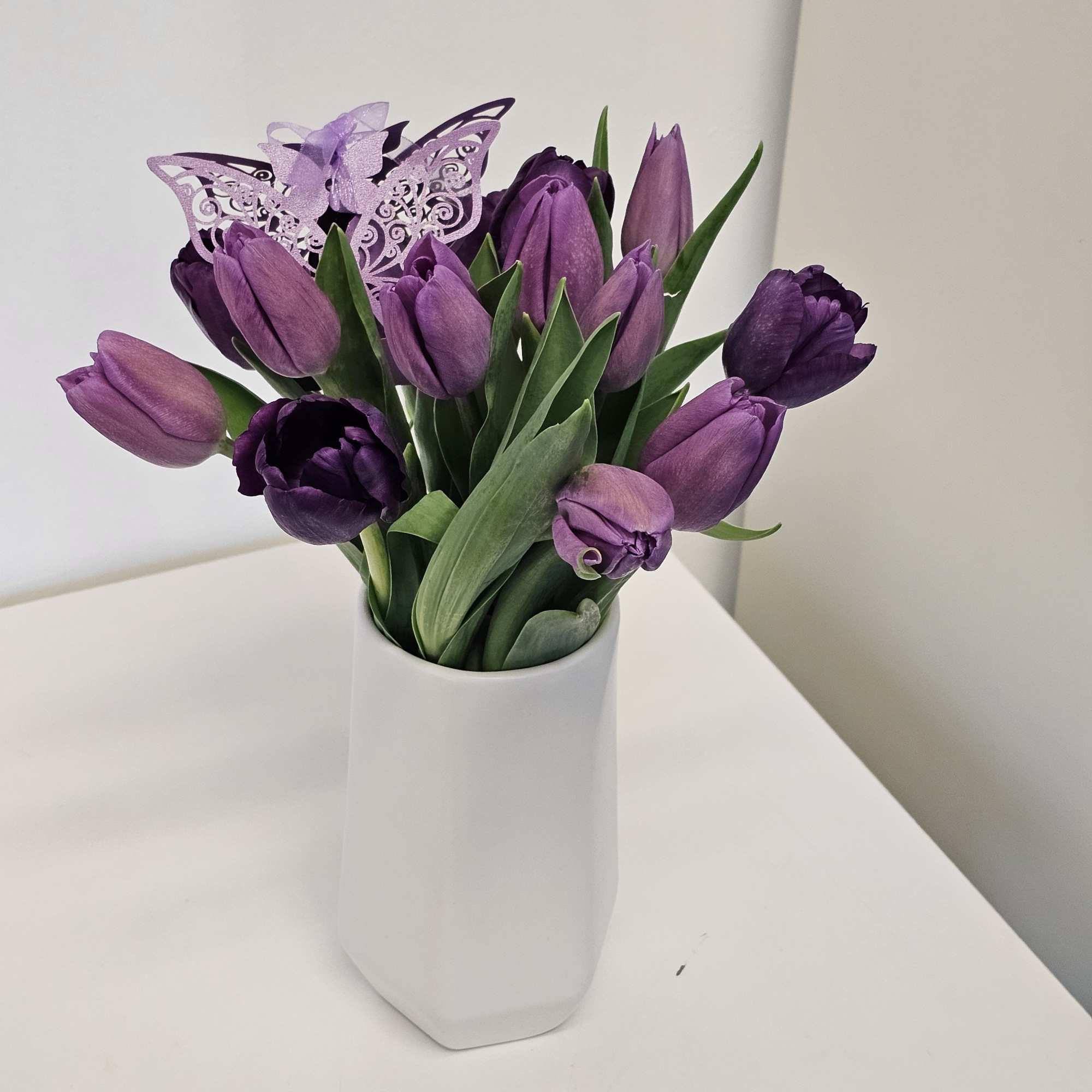 Beautiful arrangement with tulips , photo 2 of 2