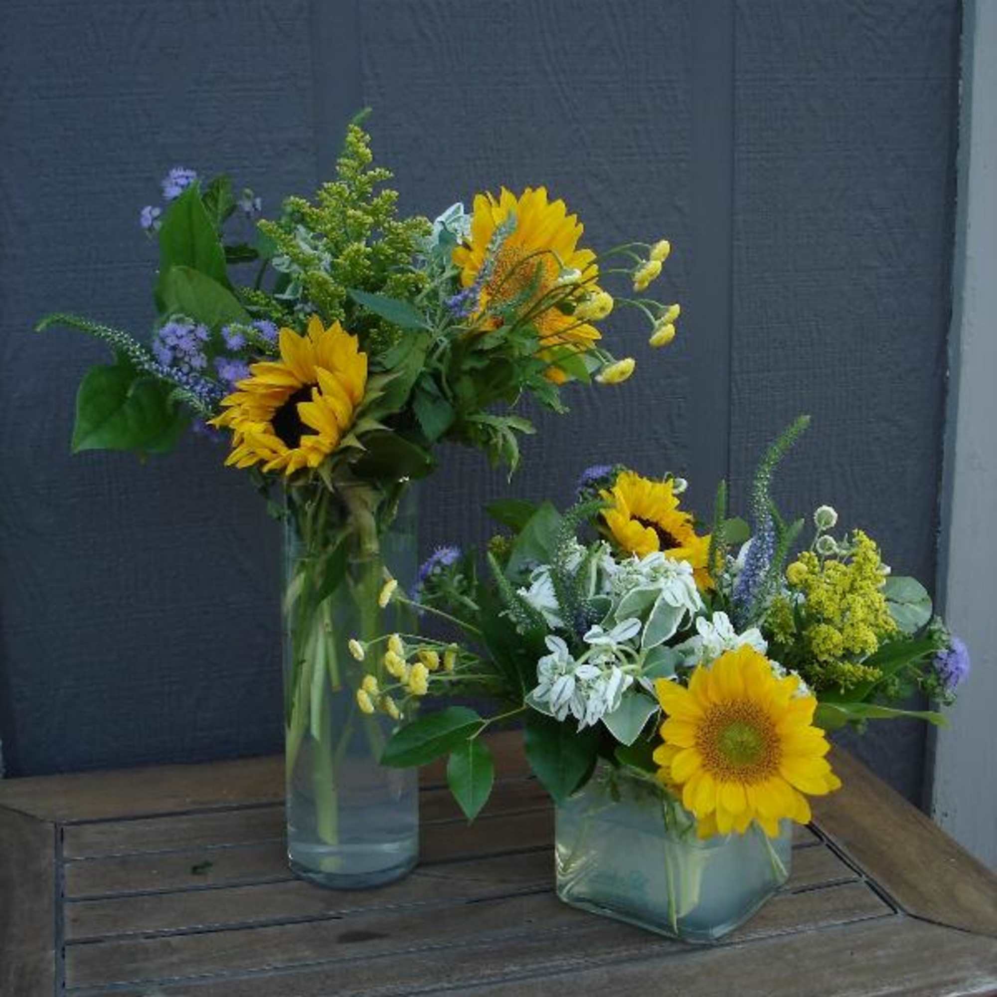 sunflower vase, image size:2000x2000