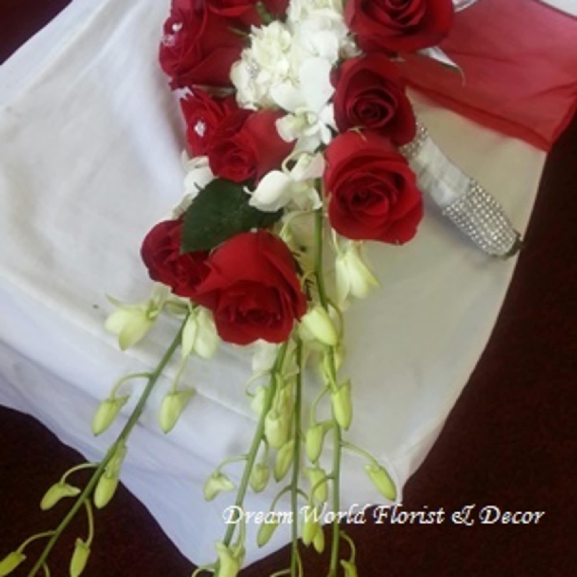 Enlighten someone&#039;s day with the gorgeous vase of blooming vibrancy