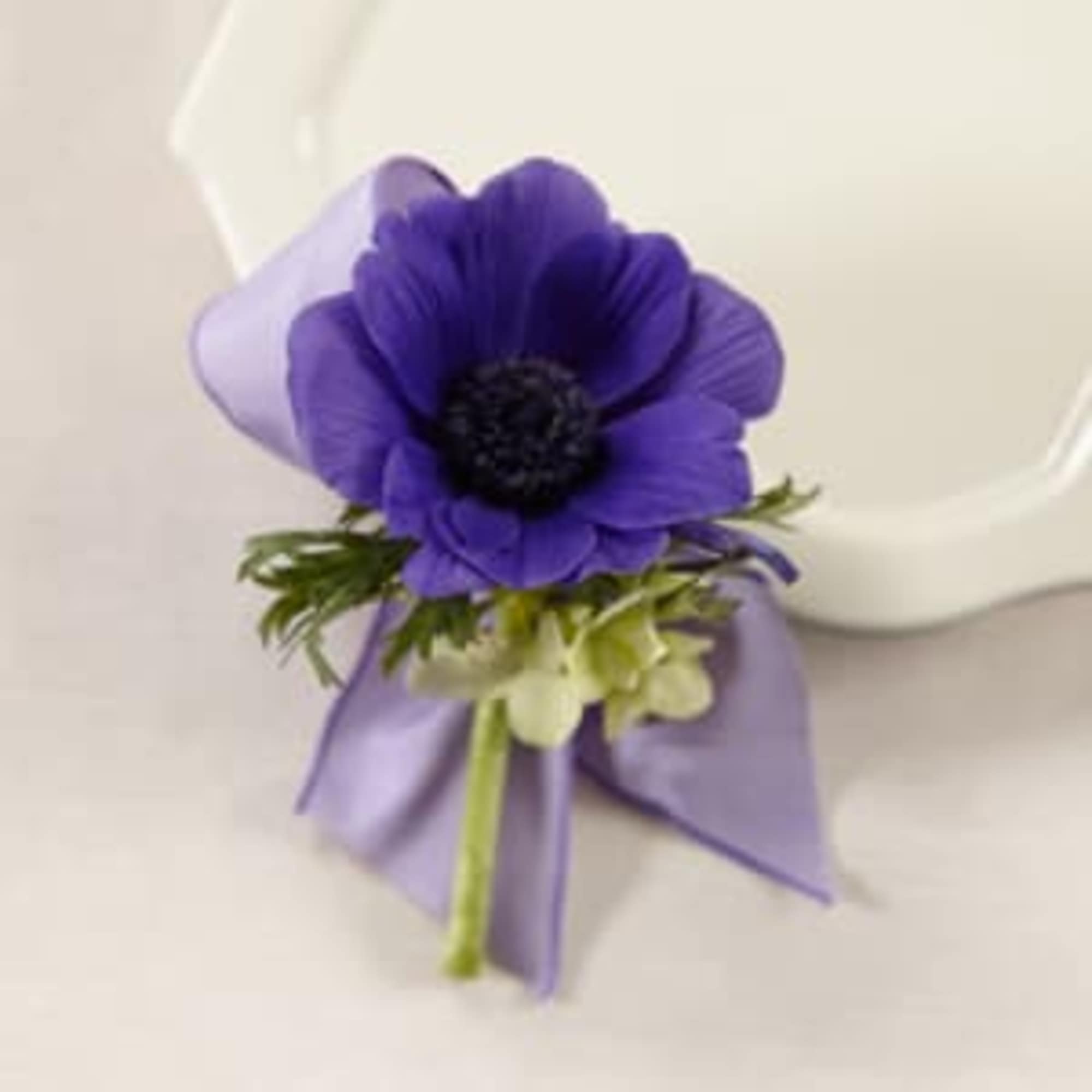 その他 flower The FTD® Purple Passion™ Boutonniere in Rainsville, AL