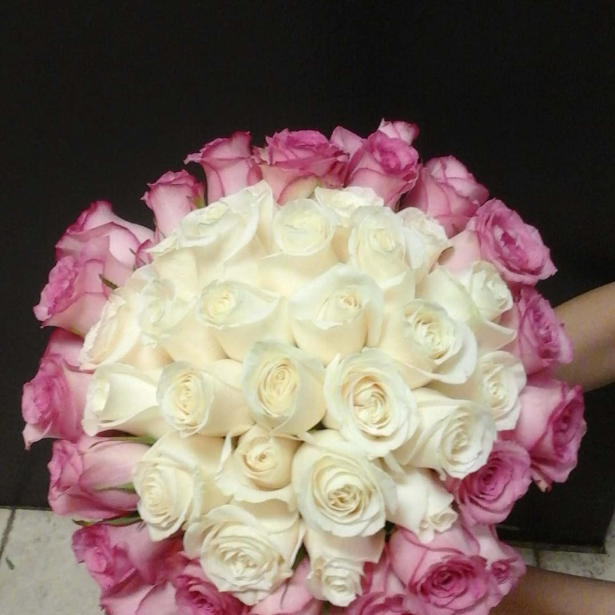  white or pink roses hand tie 