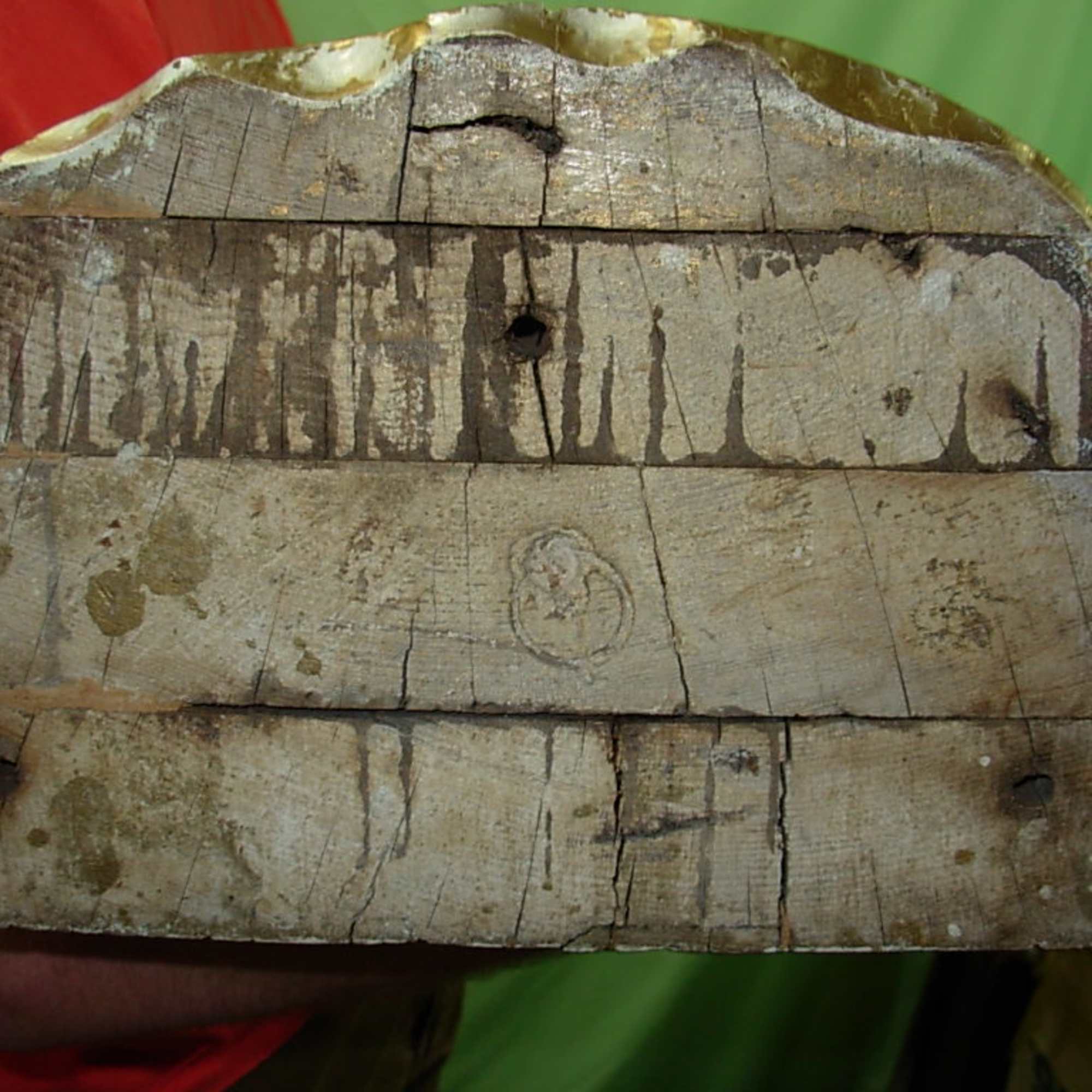 This  ANTIQUE STATUE is of  ( we think ) 