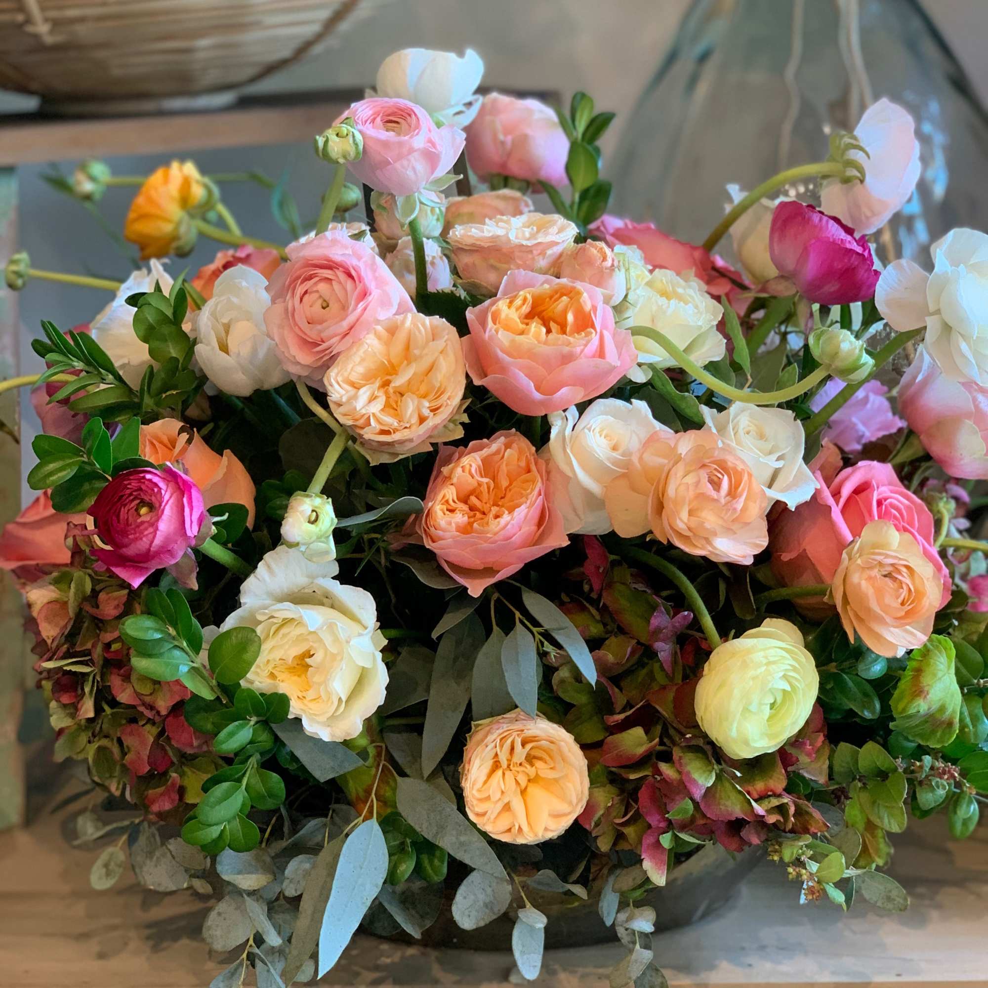 Hydrangea roes ranunculus 