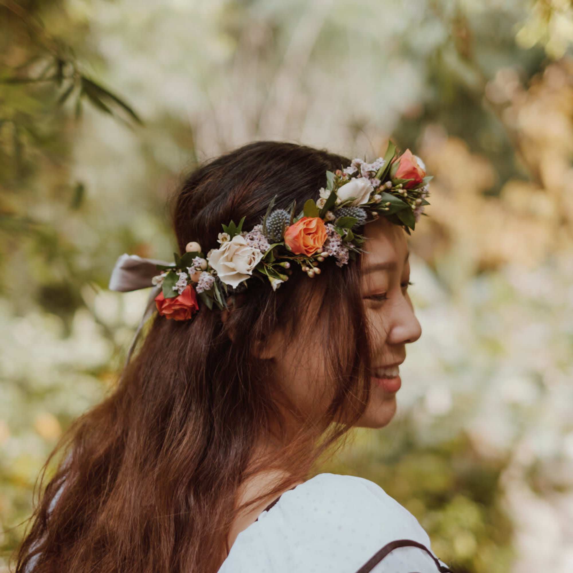 An elegant crown of blooms to make you look like the queen