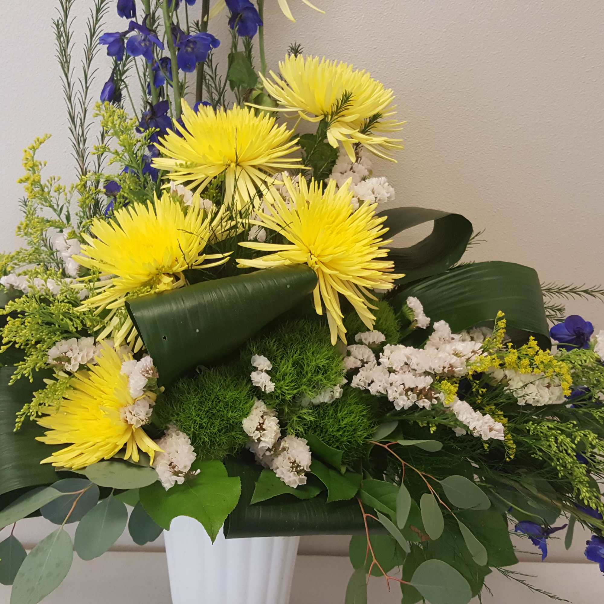 In Loving Memory Flower Arrangement in Olympia, WA | Specialty Floral ...