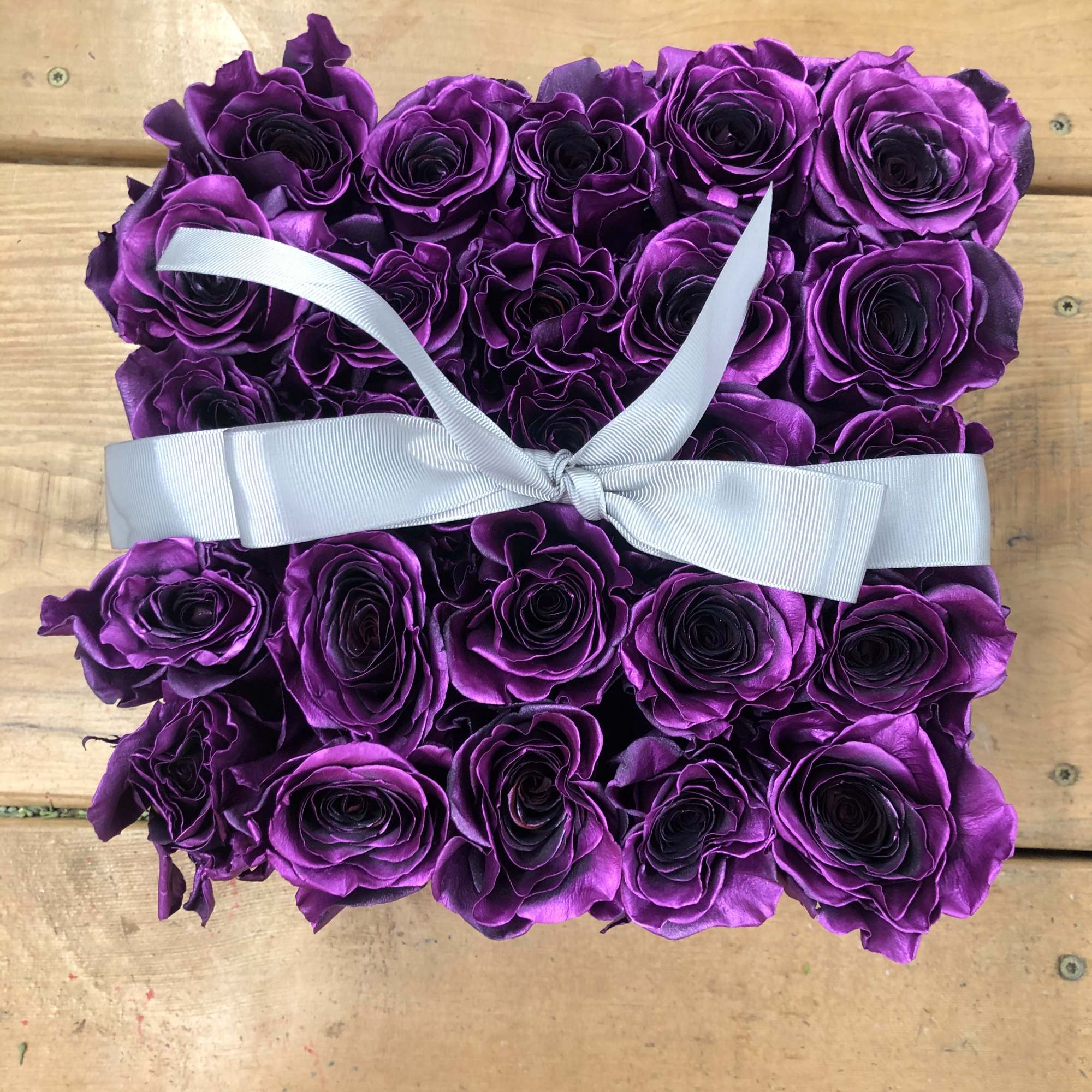 The modern way of giving roses. 

Best color matched box will be