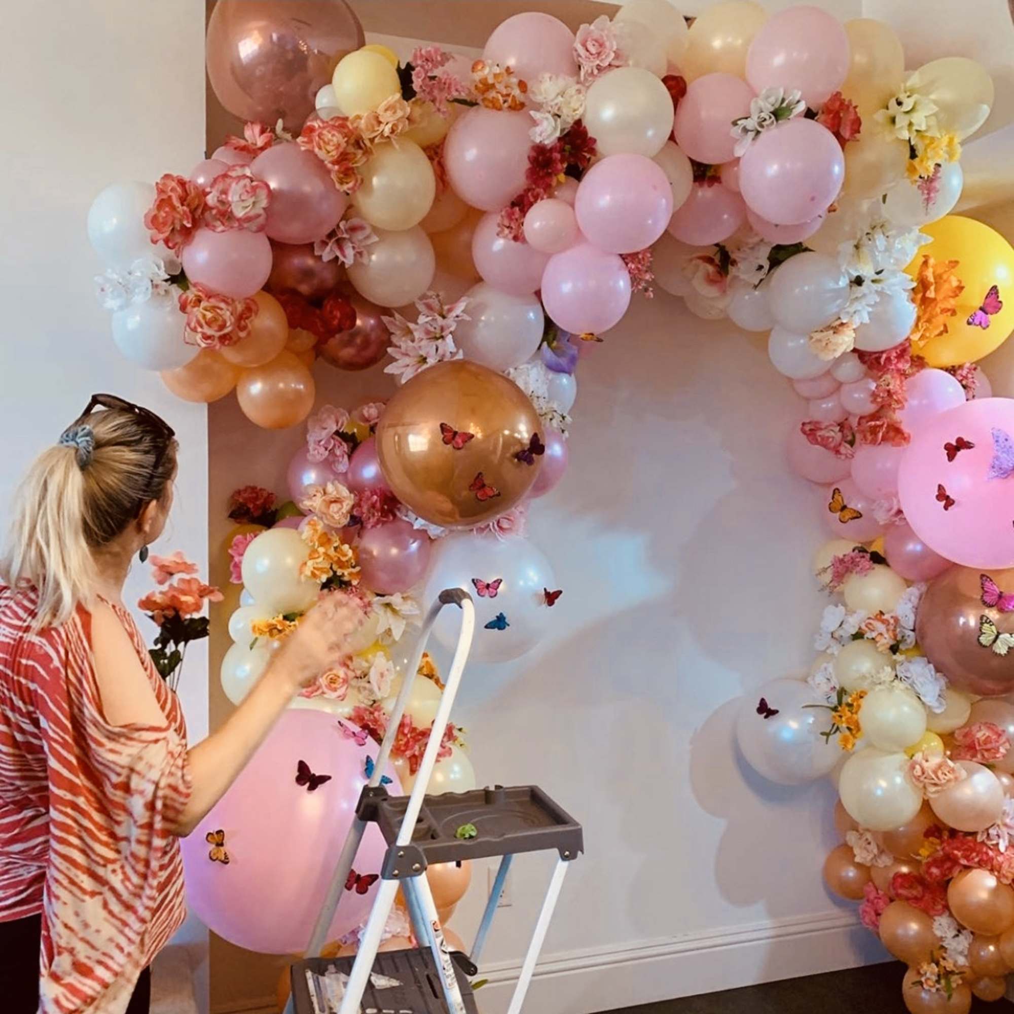 Gorgeous balloon wall structure. Example on a picture shows when the husband