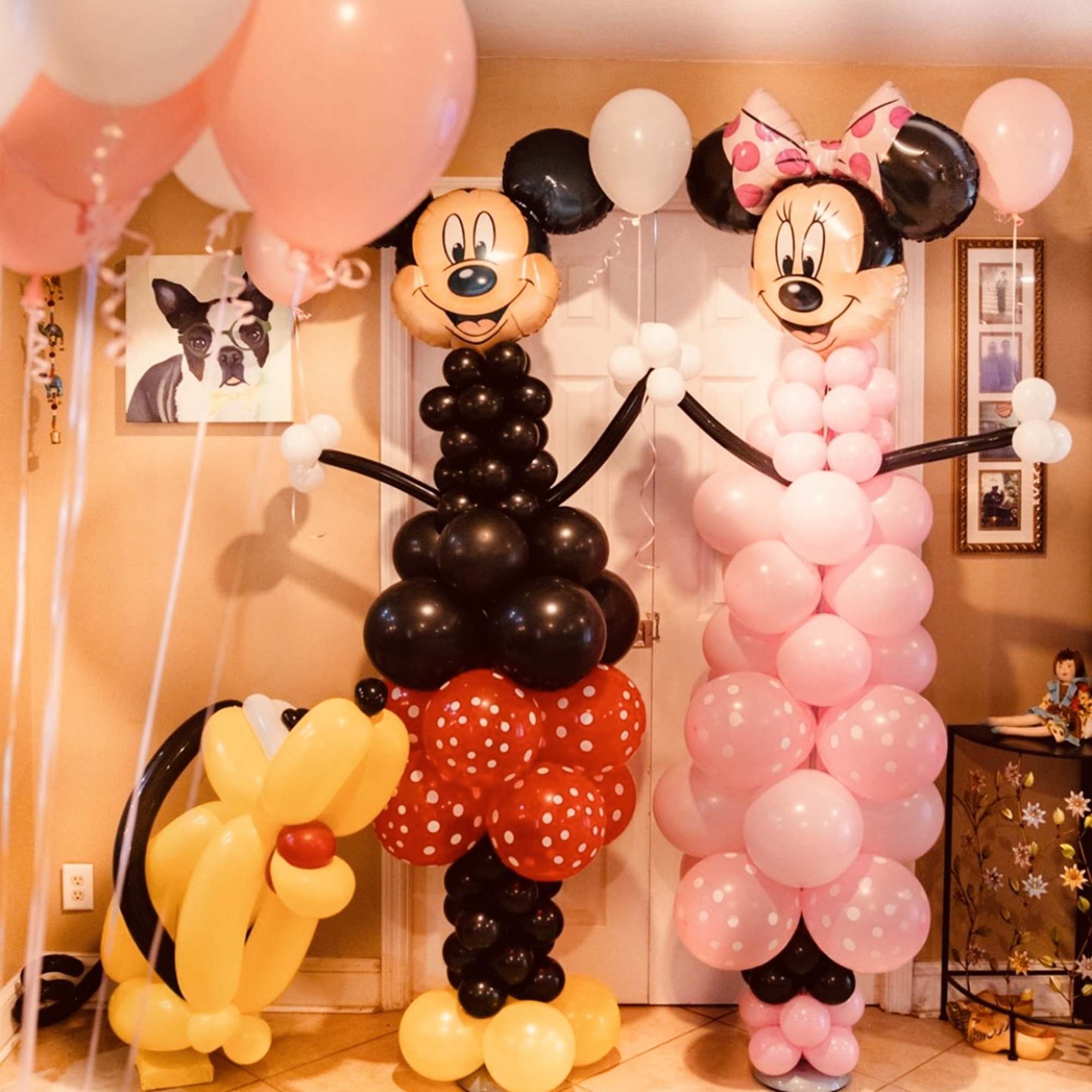 Balloon colors of customer choice. Made from latex balloons. Approximately 6 feet